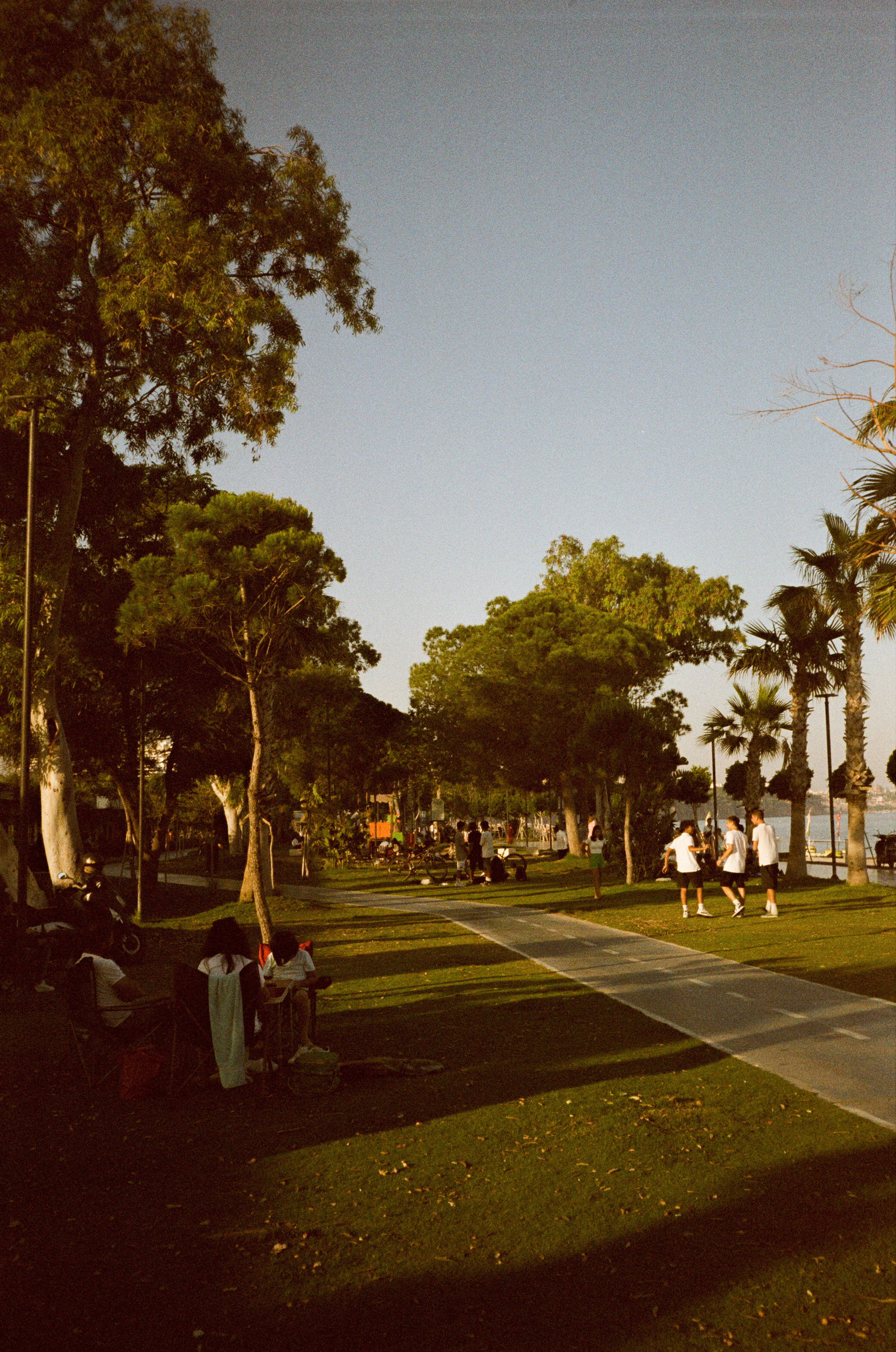 Набережная Антальи на просроченную пленку Kodak Gold 200