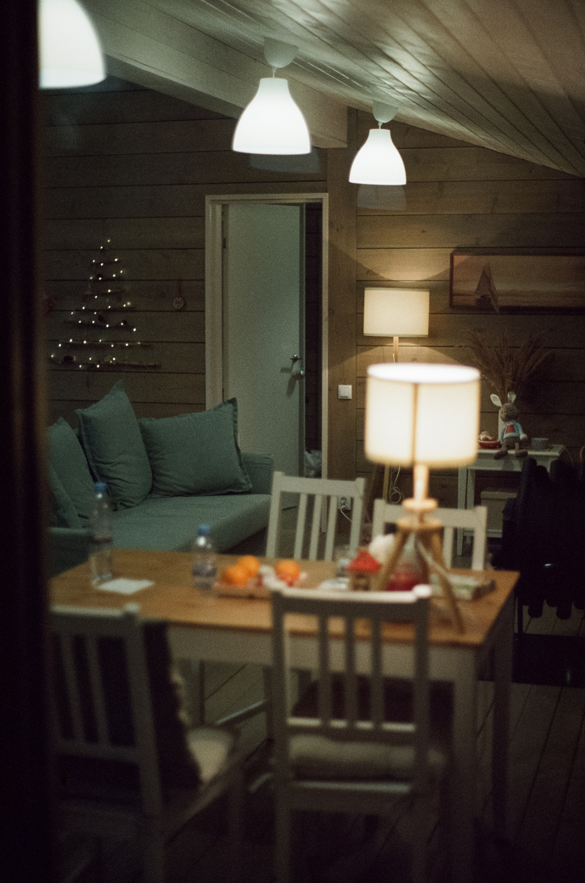 Hygge Dacha (Pentax MZ-3 — Pentax MZ-m 50 mm f1.4)