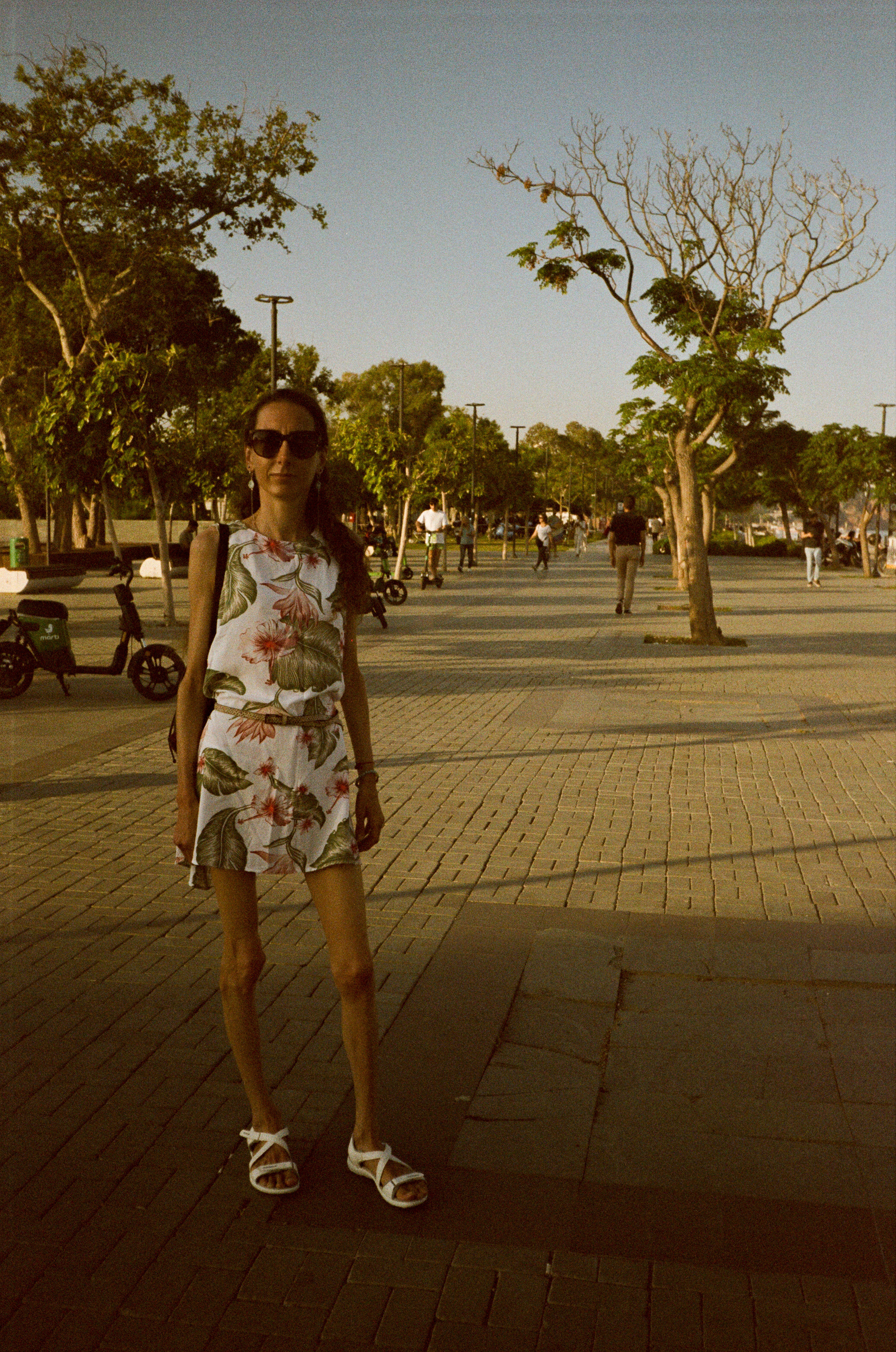 Набережная Антальи на просроченную пленку Kodak Gold 200