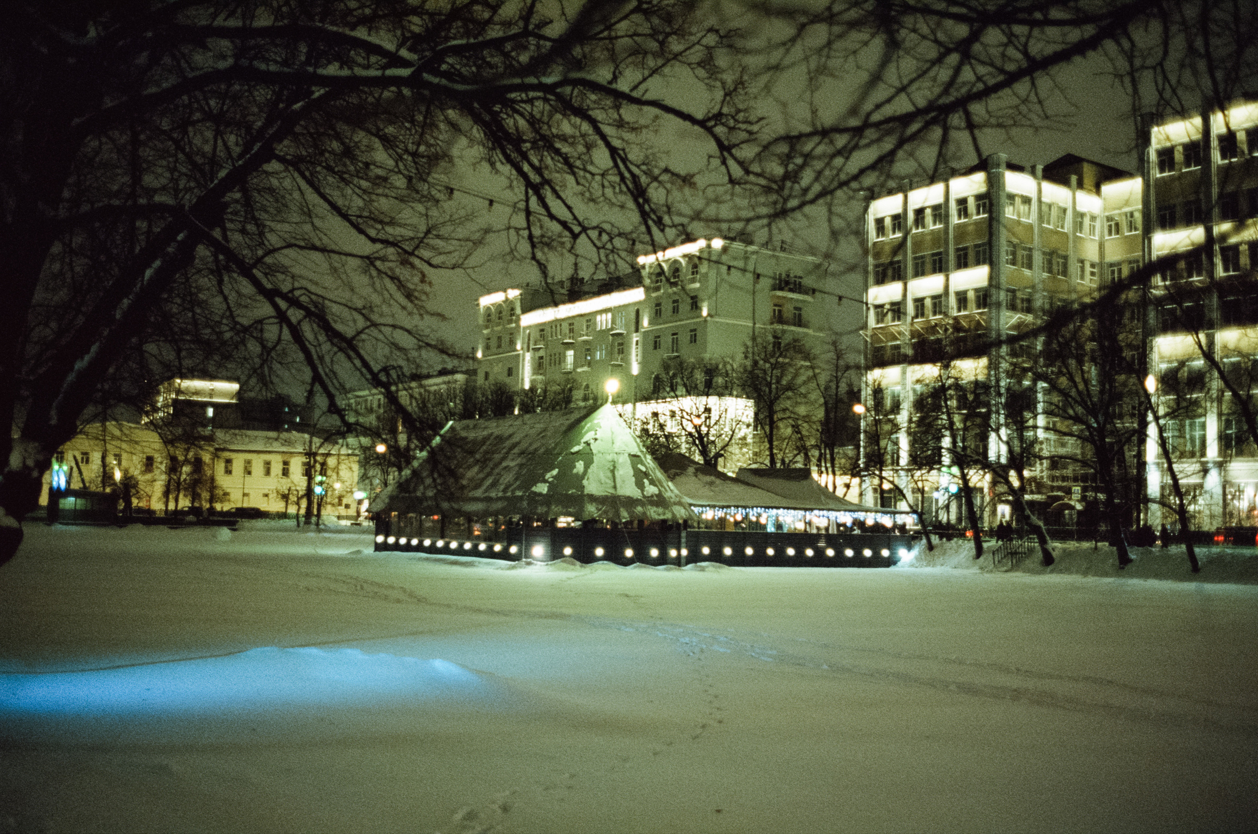 Центр Москвы на кинопленку Kodak Vision 3 500T (Contax G1 Green Label)