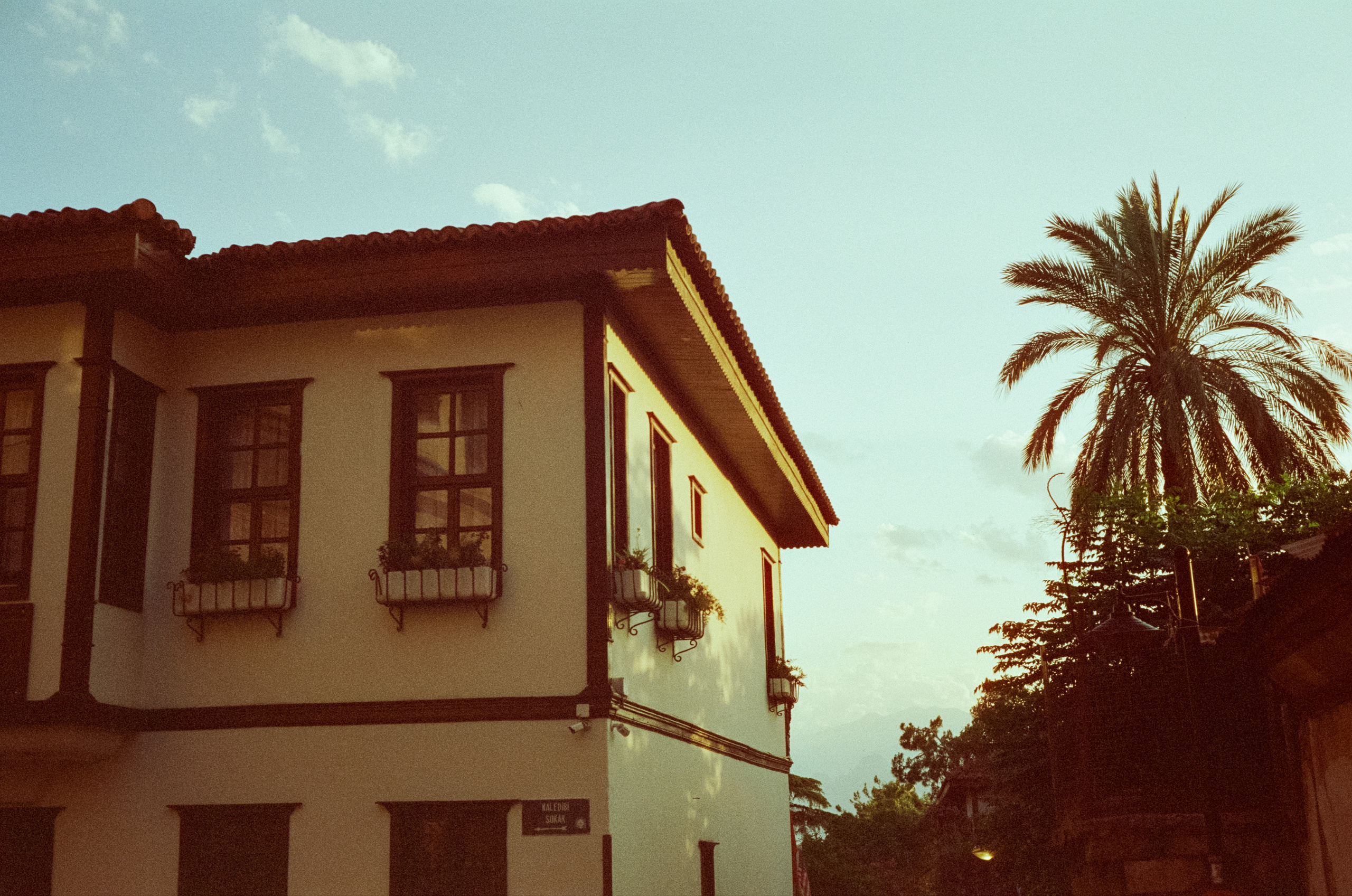 Набережная Антальи на просроченную пленку Kodak Gold 200