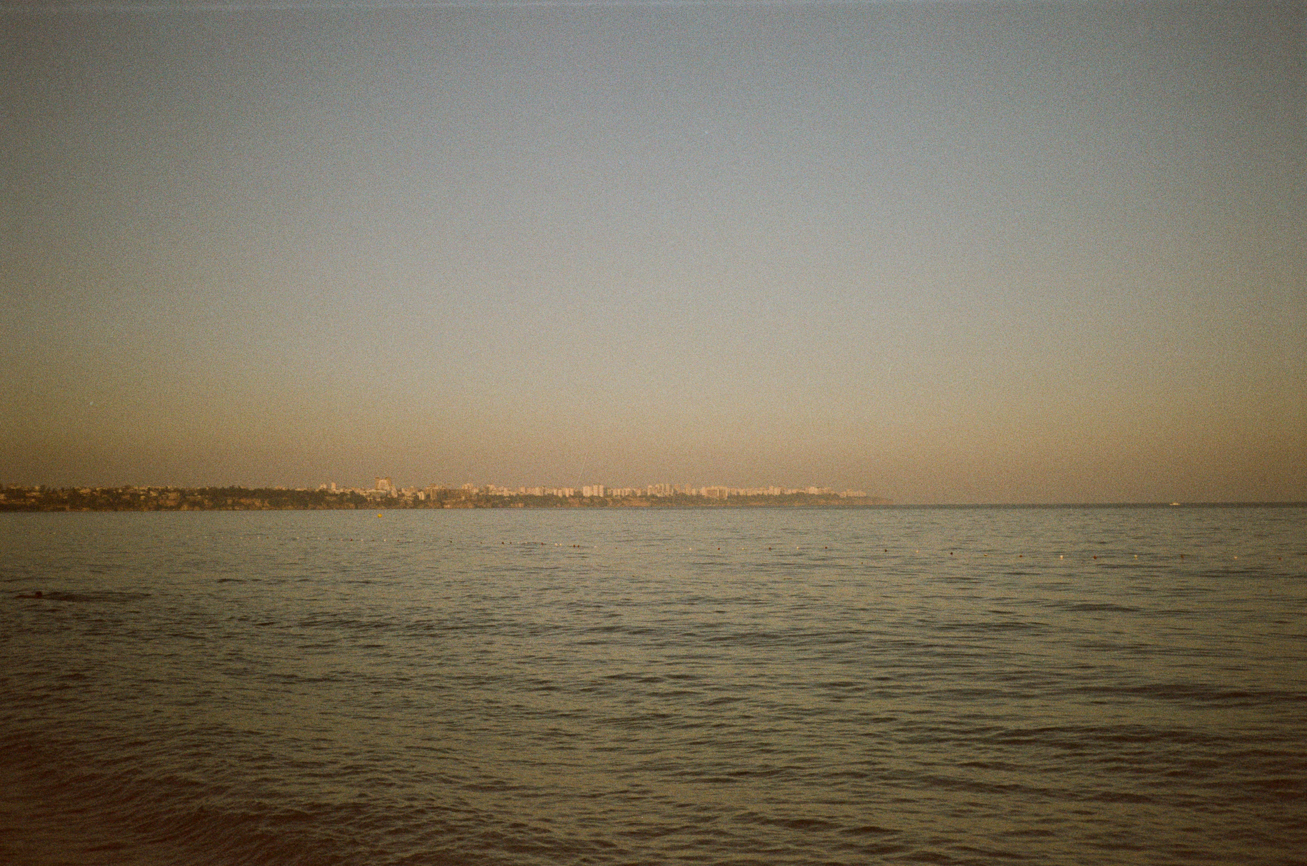 Набережная Антальи на просроченную пленку Kodak Gold 200