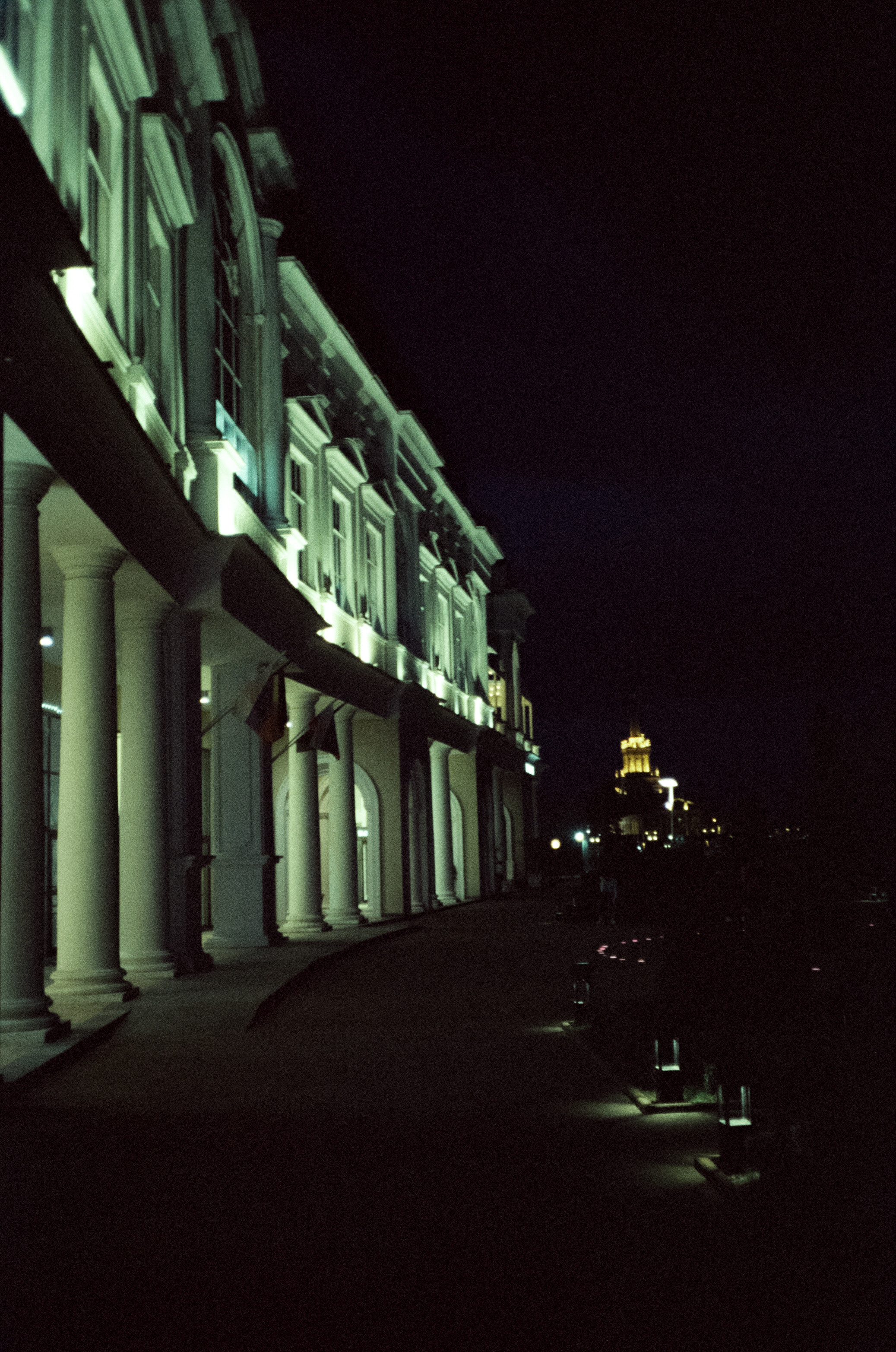 Комсомольский парк, Морской Порт Сочи — Revue 35 СС