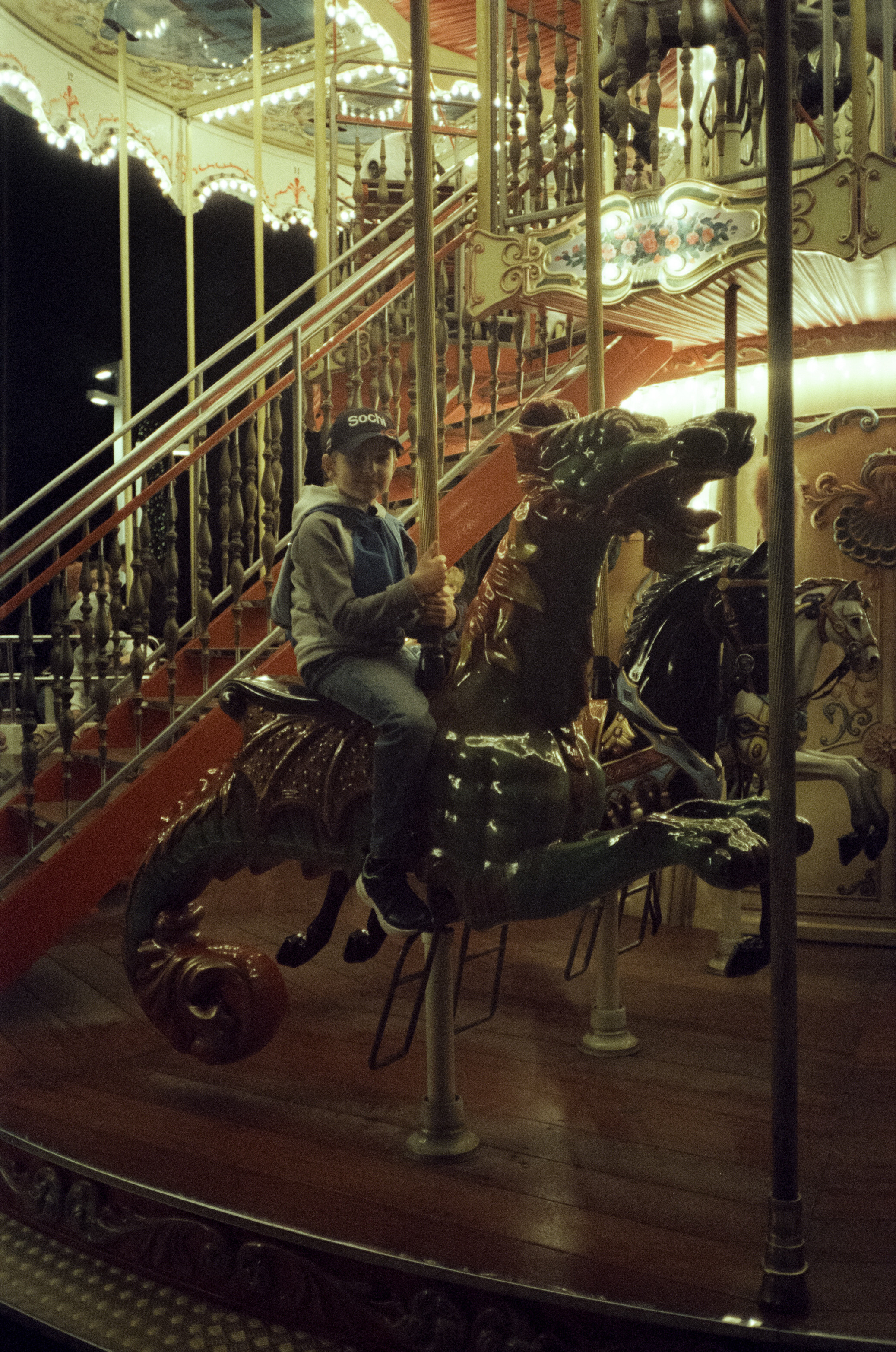 Комсомольский парк, Морской Порт Сочи — Revue 35 СС