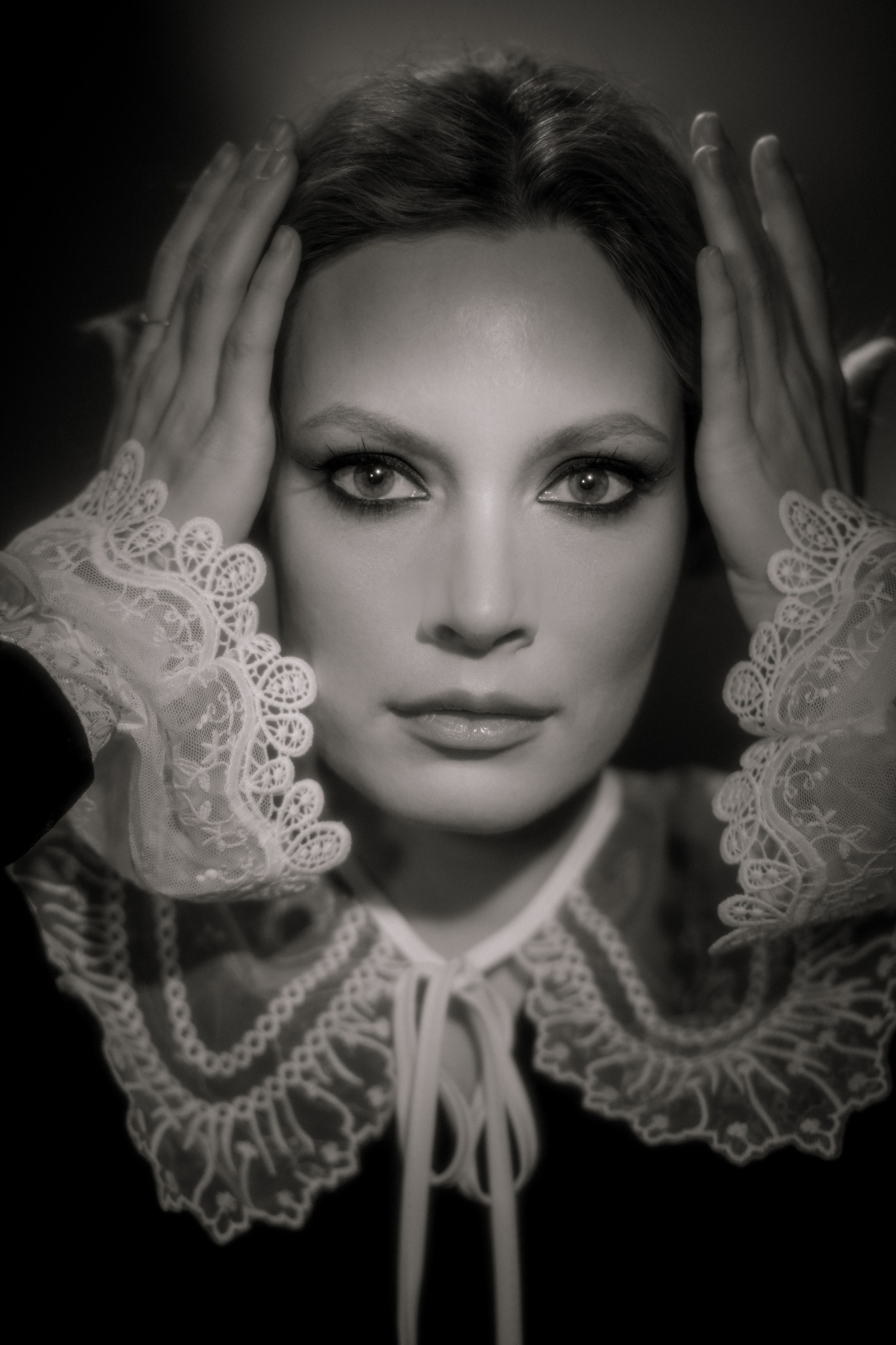 Актриса Зоя Дамье. Портретная съемка в Москве, студийный фотограф Игорь Фомин