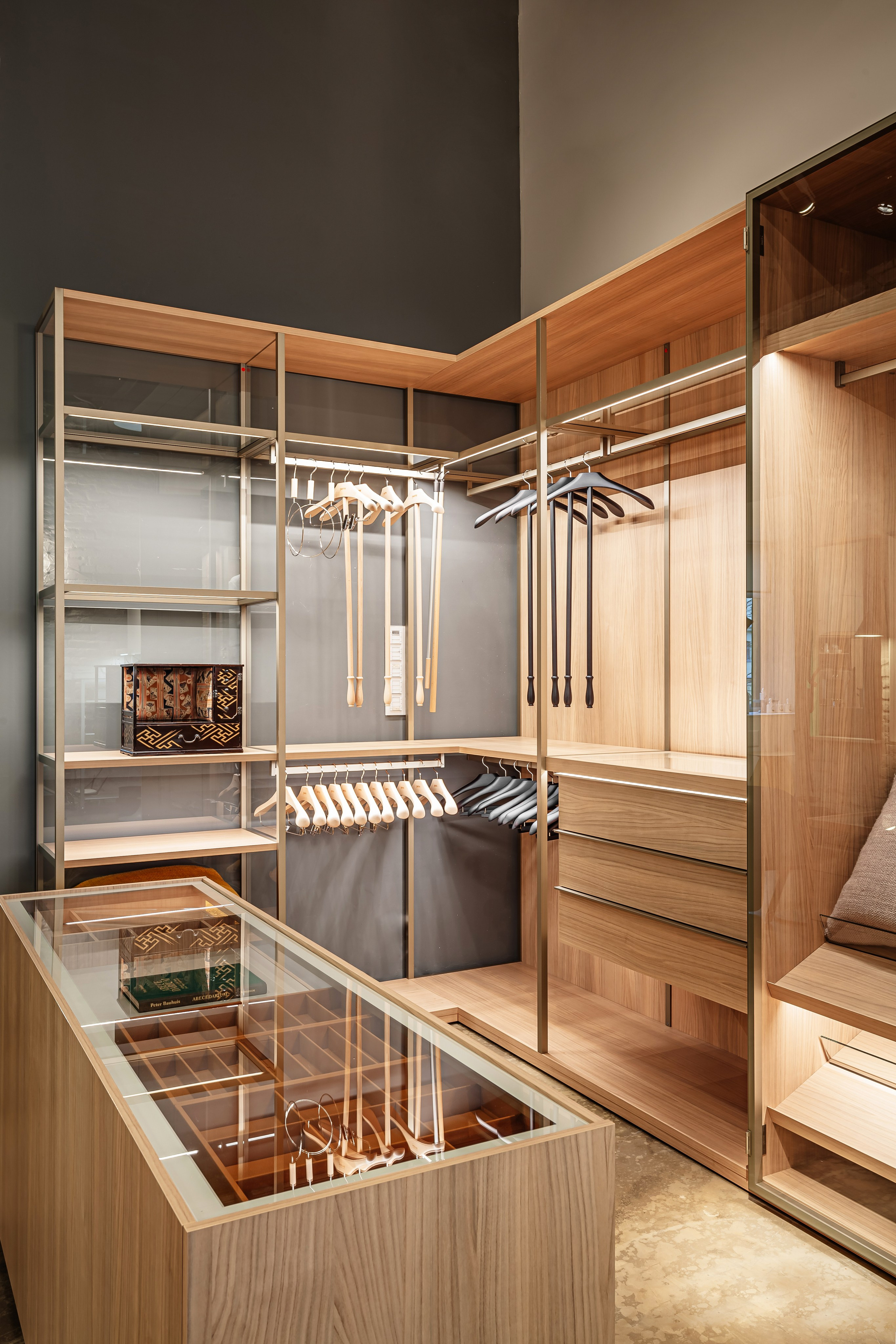 Интерьерные съемки. DIESPERADOSS photo