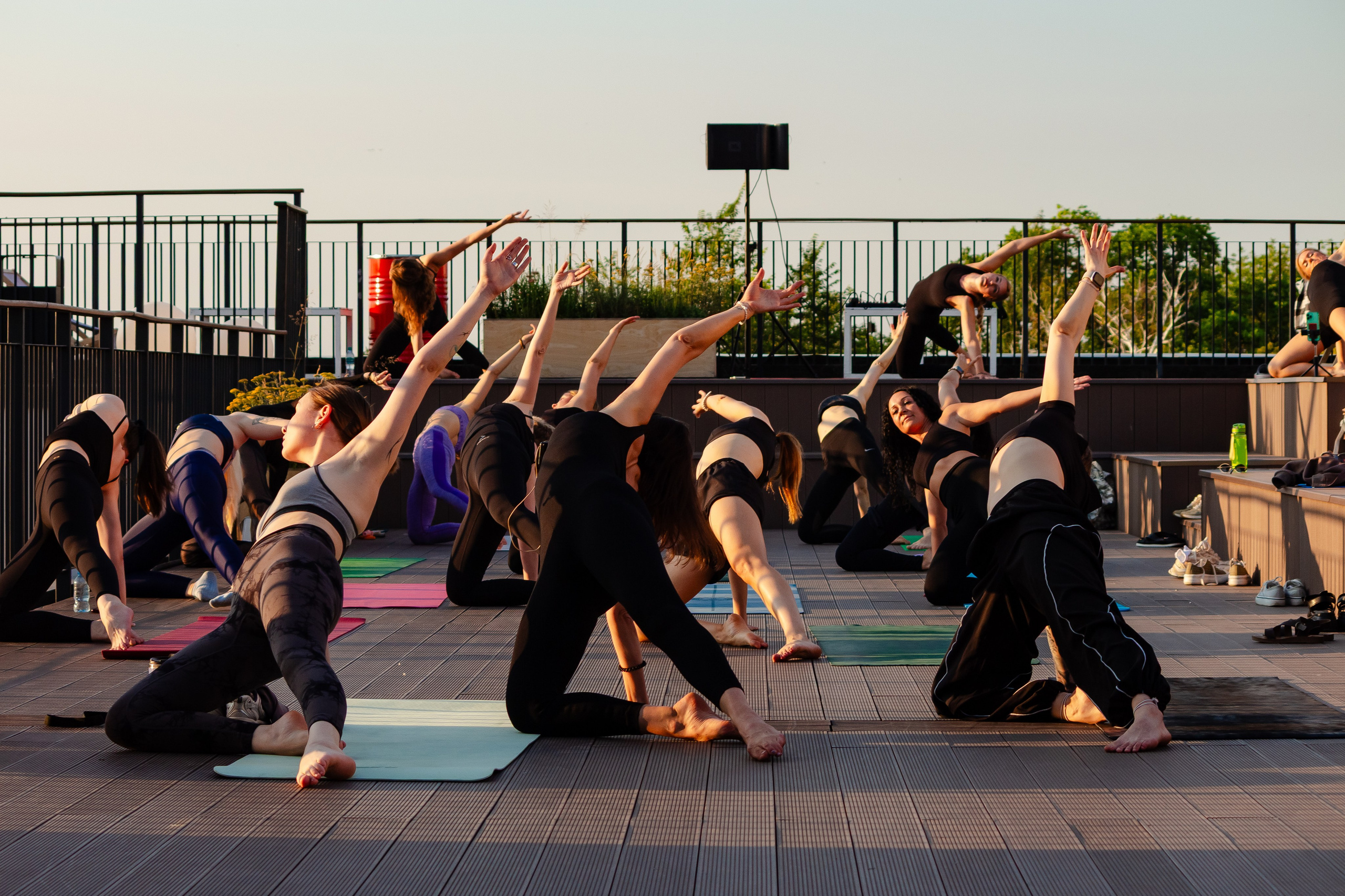 Йога на крыше Станкзавода. Александр Носов. Портретный и репортажный фотограф в Самаре