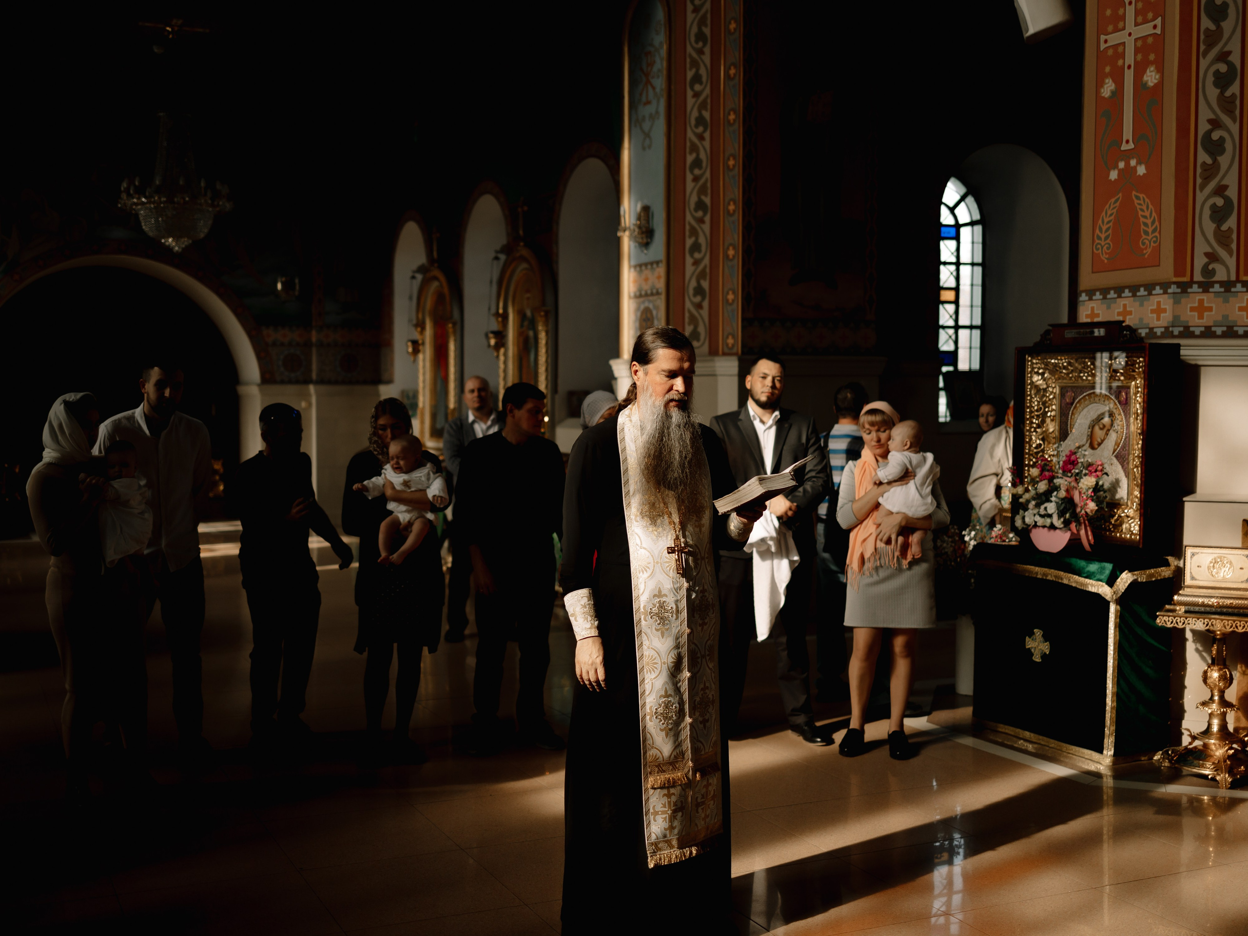 Таинство крещения Миланы. Семейный фотограф в Краснодаре Храмова Анна
