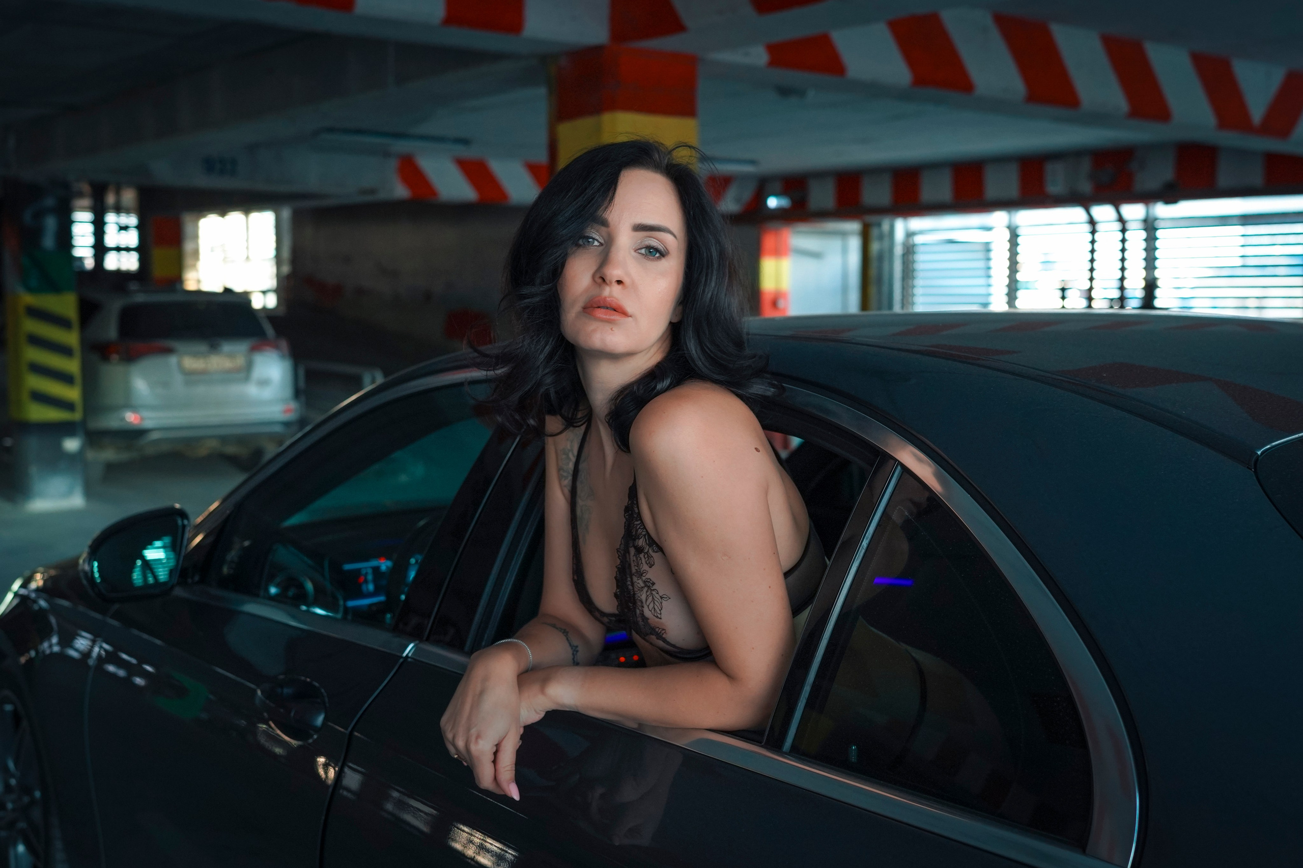 Фотосессия на парковке. Фотограф Екатерина Алексеева