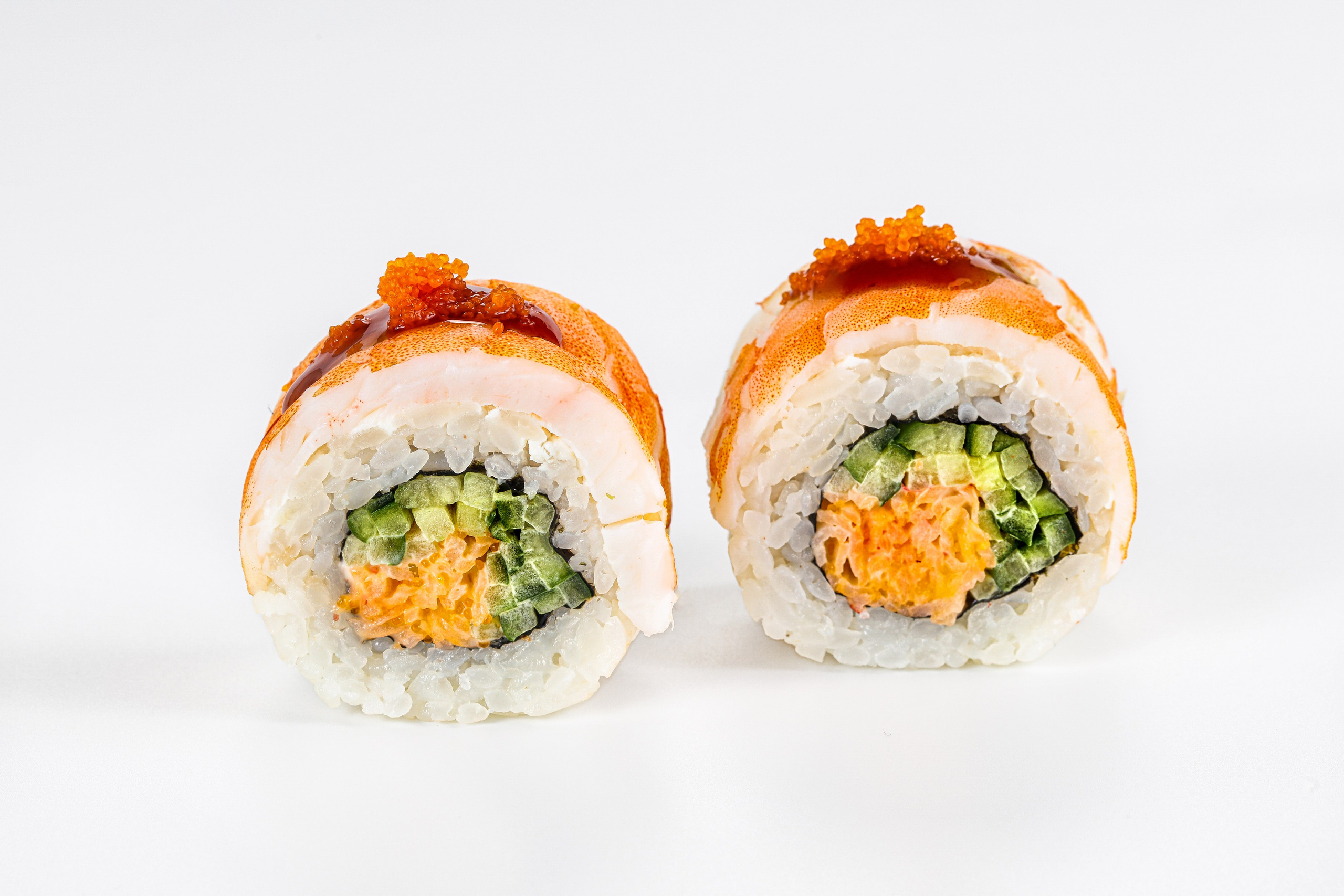 Фотосъемка суши и роллов. Заказ по тел.: +7 (906) 006-90-22. Фуд-фотограф Андрей Старостин — съемка еды в Москве. 9000 руб. в час