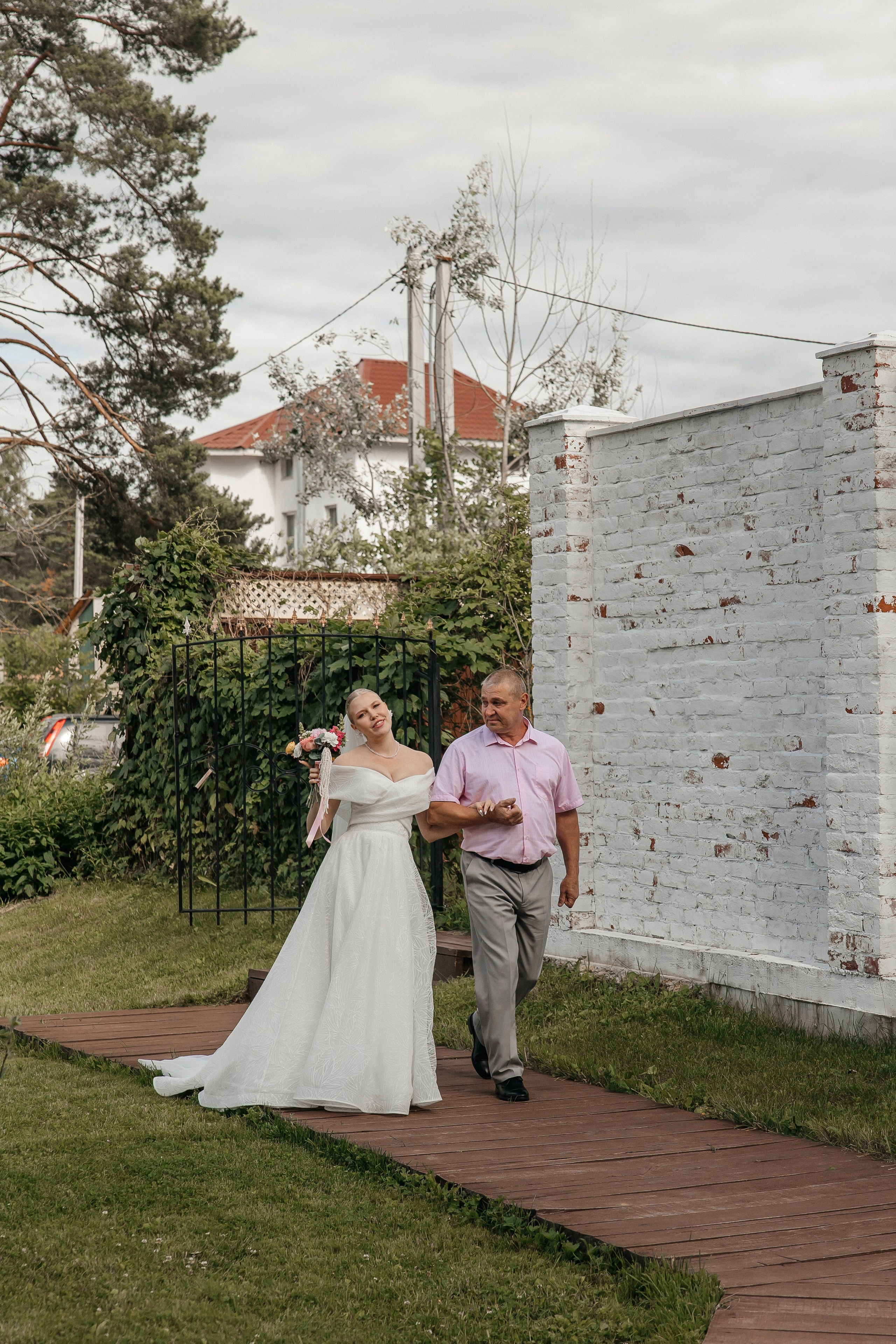 Выездная церемония на свадебной площадке house for wedding Дом у озера