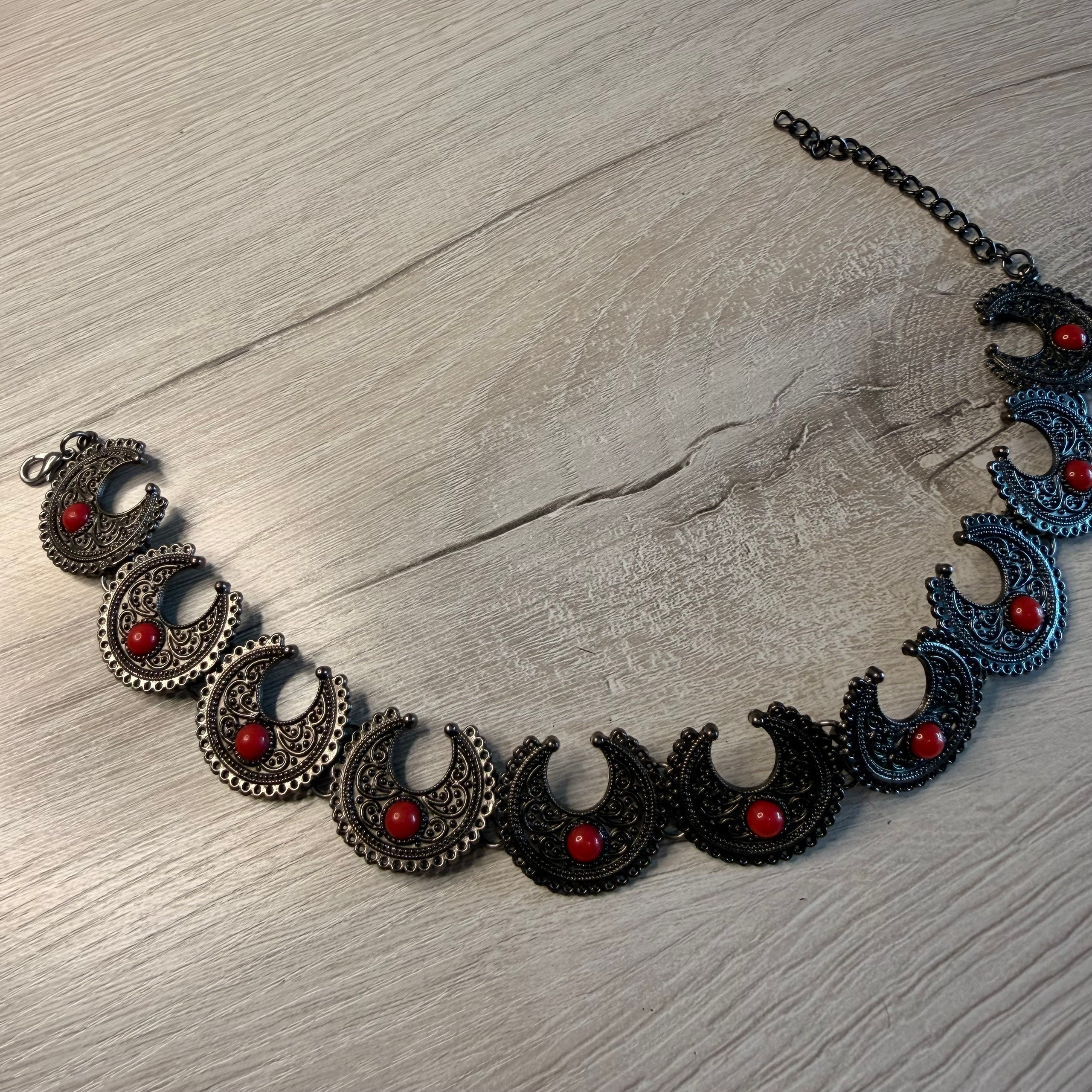 Украшения в аренду. Аренда костюмов, платьев и реквизита для фотосессий на Камчатке