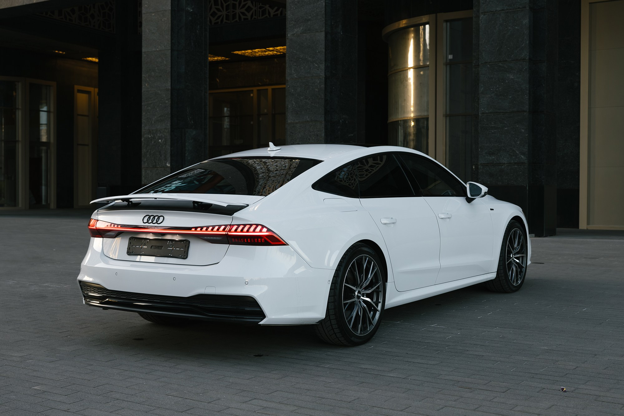 Audi A7 3.0 AMT, 55 TFSI 3.0 quattro S tronic (340 л. с.), 2019 год. Автосалон «Х-Авто»