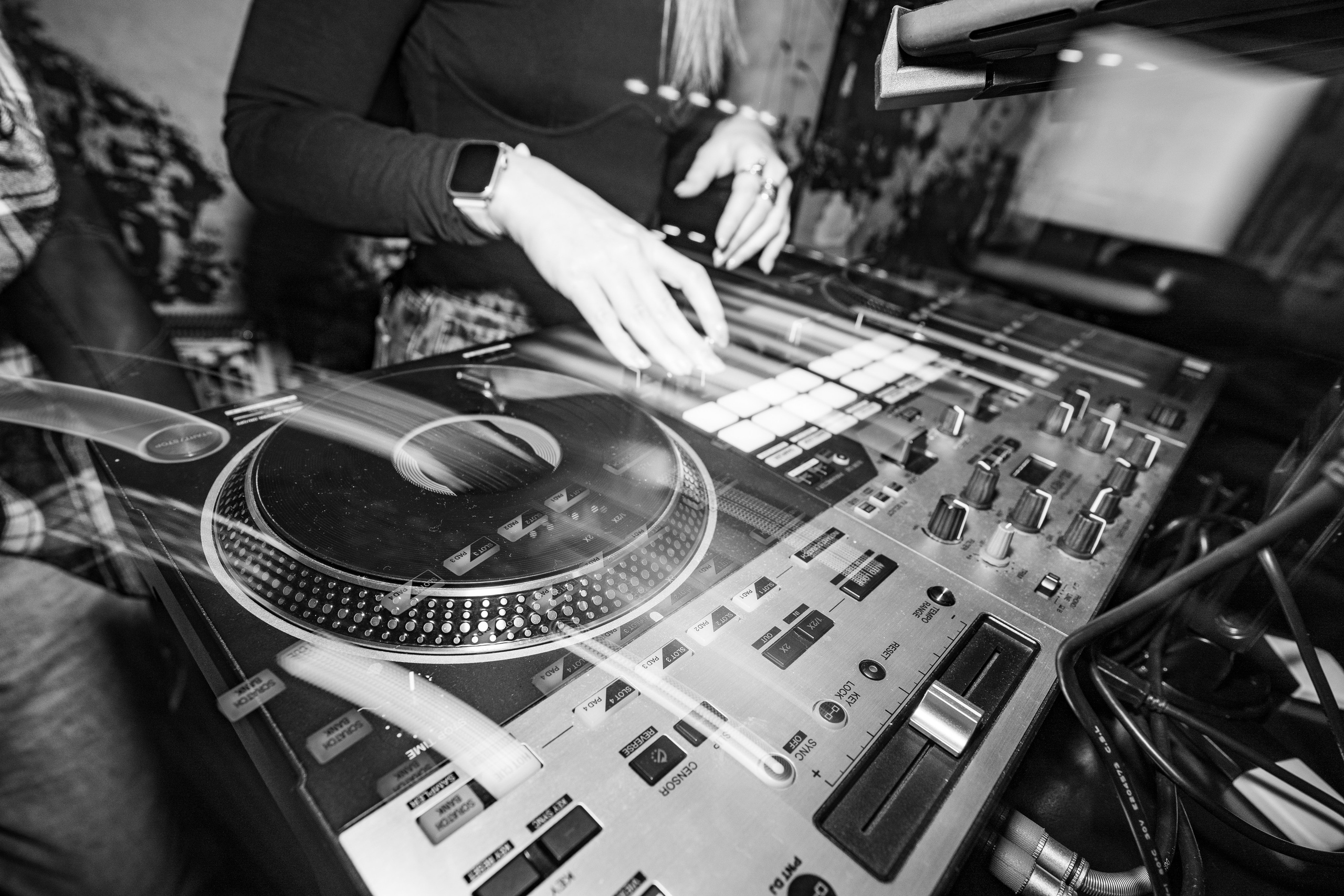 Из Сибири с любовью. Бар разбитых сердец. Концертный и репортажный фотограф в Санкт-Петербурге Слава Пахомов