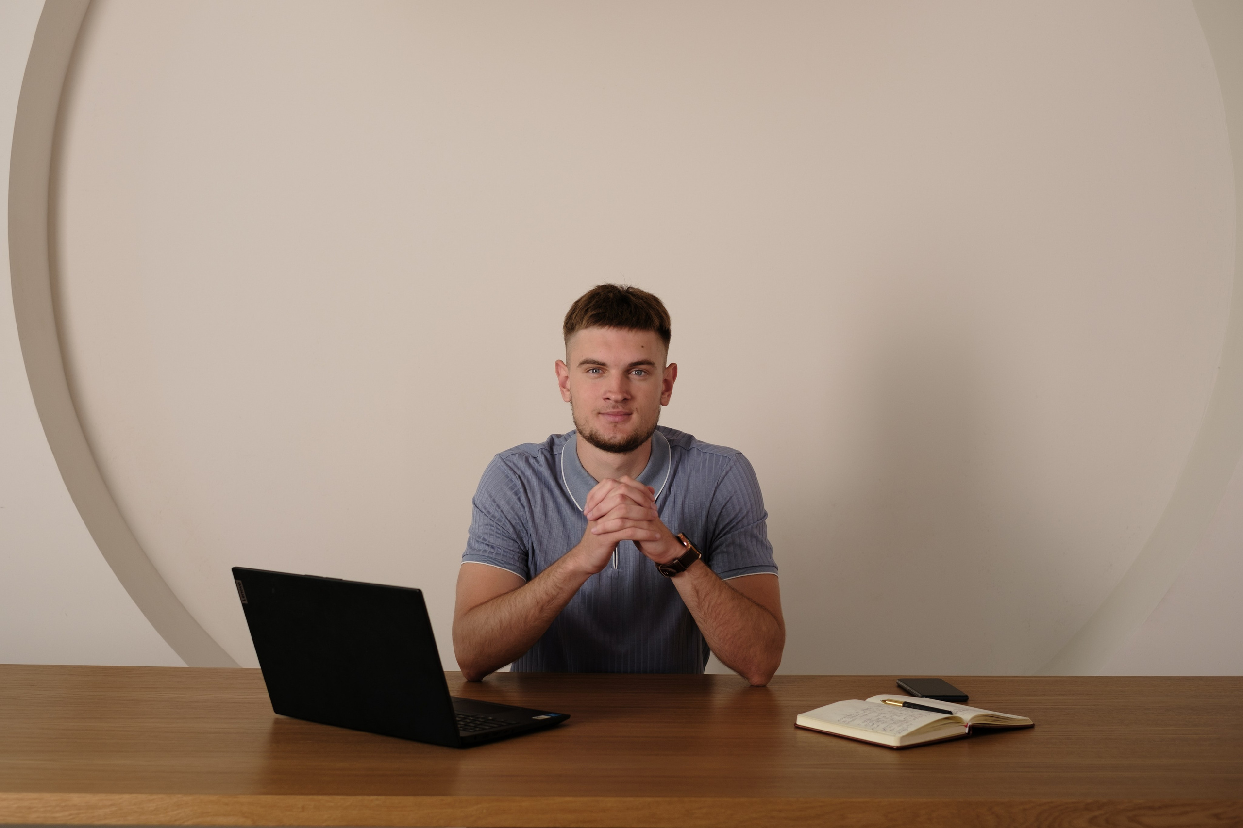 Владимир. Профессиональная фотосъемка в Крыму. Натуральные эмоции и живые кадры. Забронируйте дату прямо сейчас!