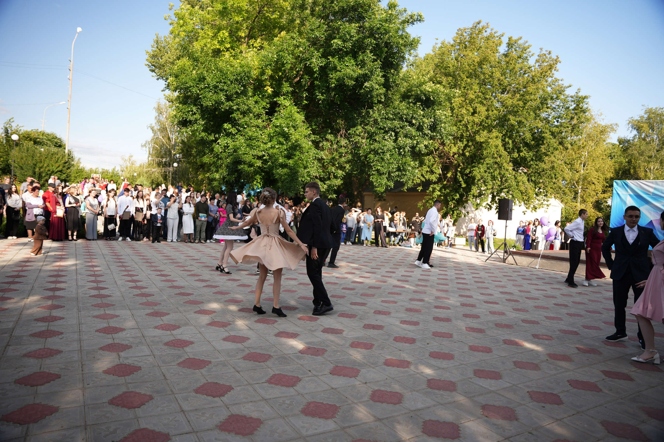 Выпускной в парке. Ольга Плаксина фотограф в Саратове