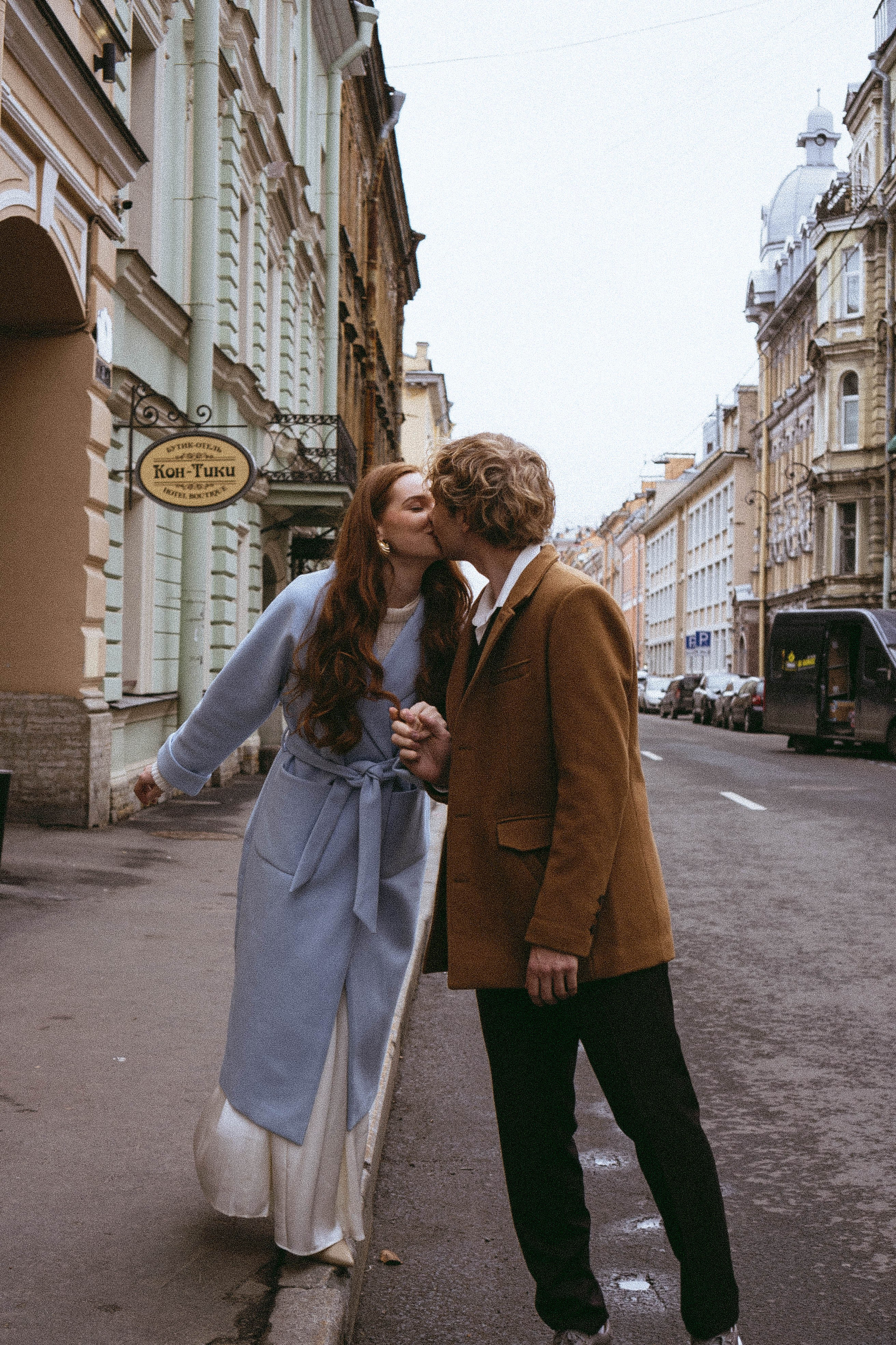 СВАДЕБНАЯ ПРОГУЛКА ПО ПЕТРОГРАДКЕ ВЕСНОЙ (ФОТОСЕССИИЯ ПАРЫ СВАДЕБНАЯ). Профессиональный фотограф, Санкт-Петербург — Виктория Богомолова