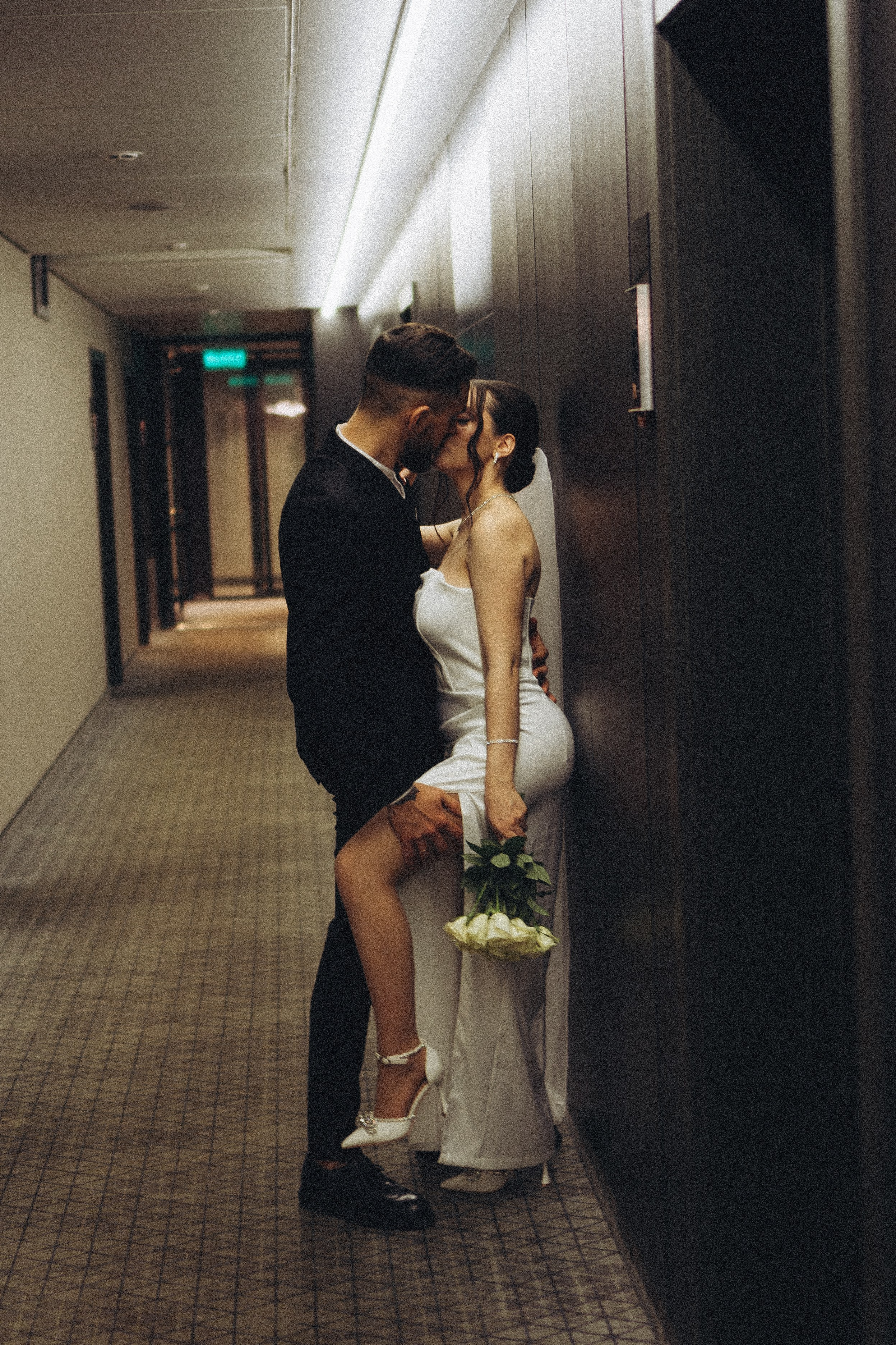 СВАДЕБНАЯ СЬЕМКА СБОРОВ ЖЕНИХА И НЕВЕСТЫ В ОТЕЛЕ И ТАКЖЕ ФОТОСЕССИИЯ В ОТЕЛЕЕ МЕГАПОЛИС БРЯНСК. Профессиональный фотограф, Санкт-Петербург — Виктория Богомолова