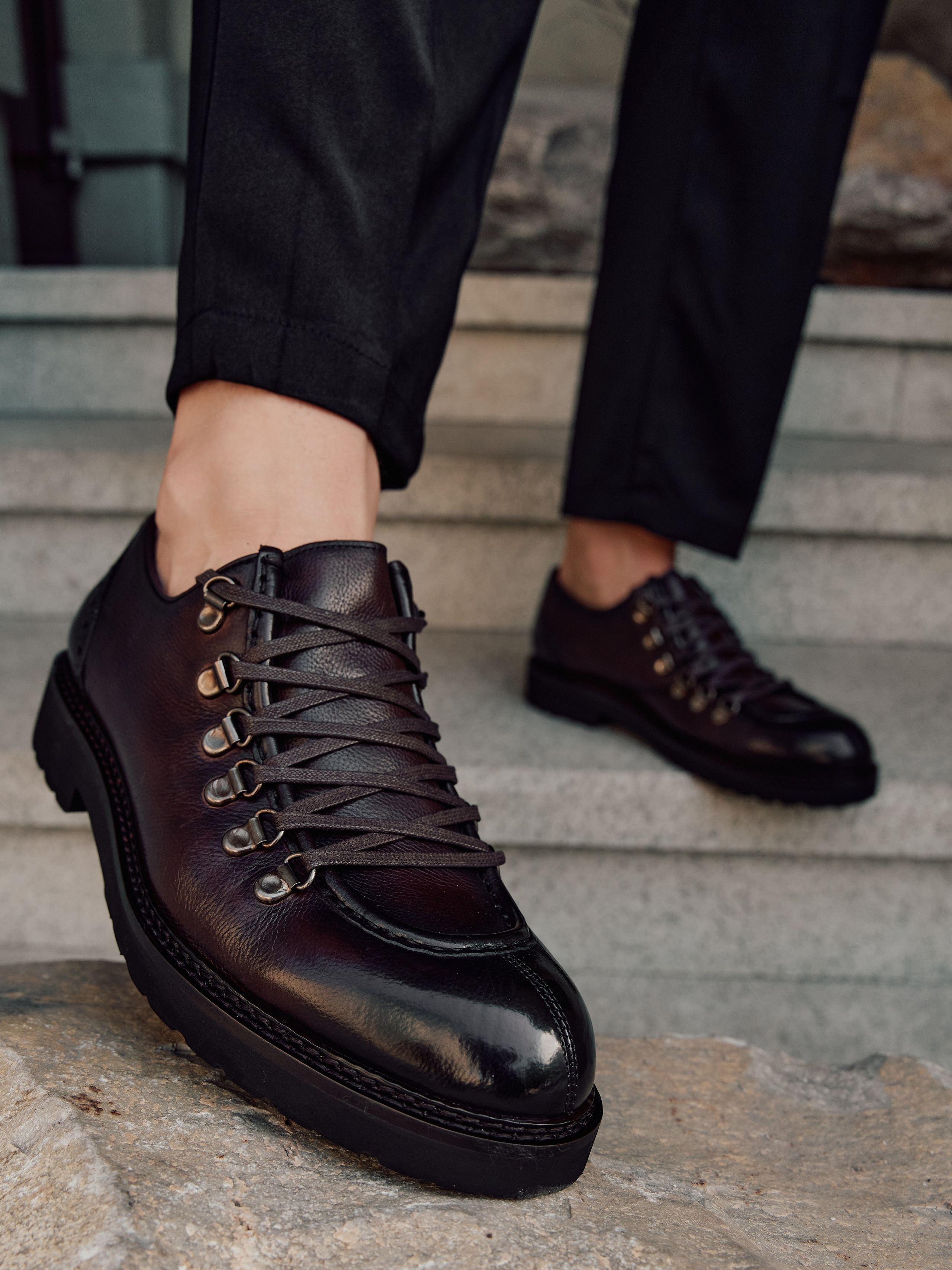 Обувь мужская. Фотограф для маркетплейсов в Москве