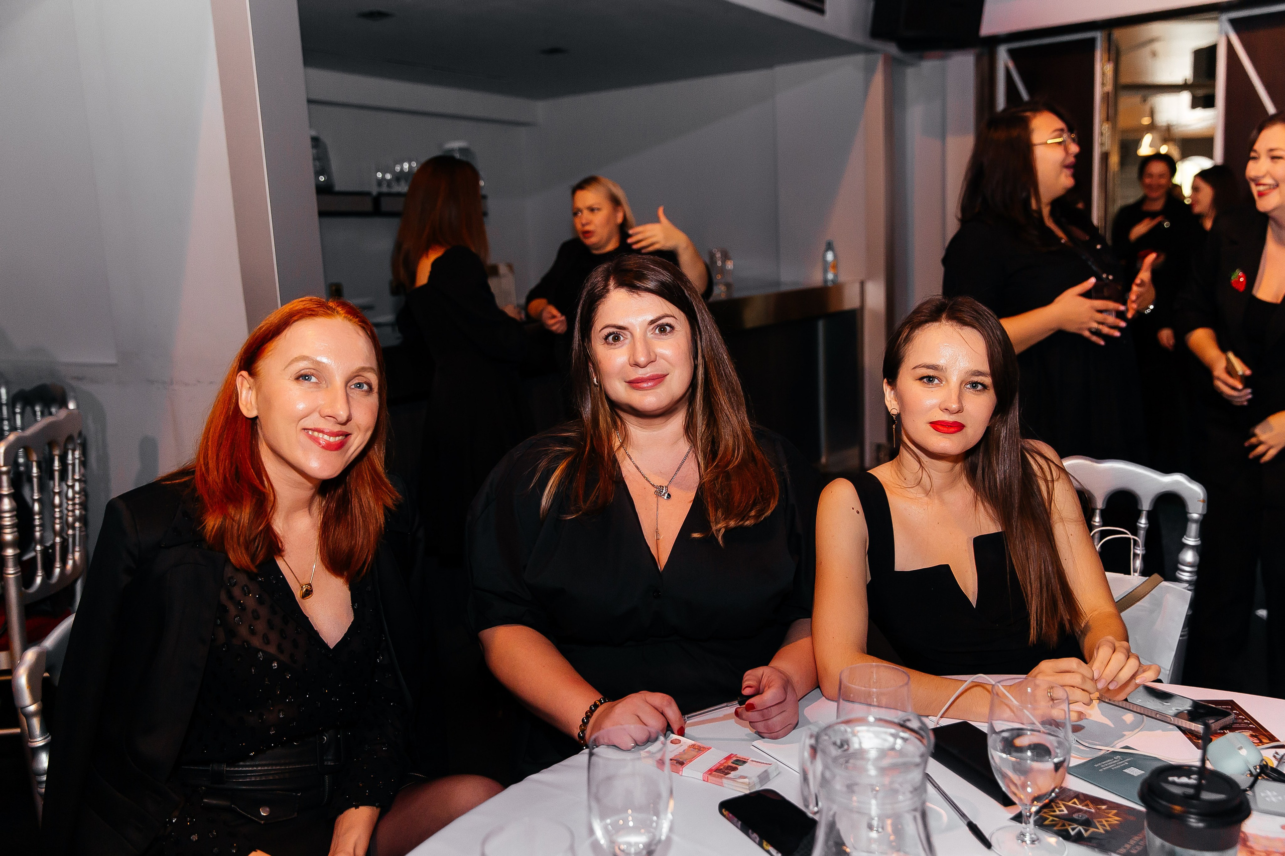 Фотозона+выступление спикеров. Фотограф в Красноярске Надежда Воскресенская