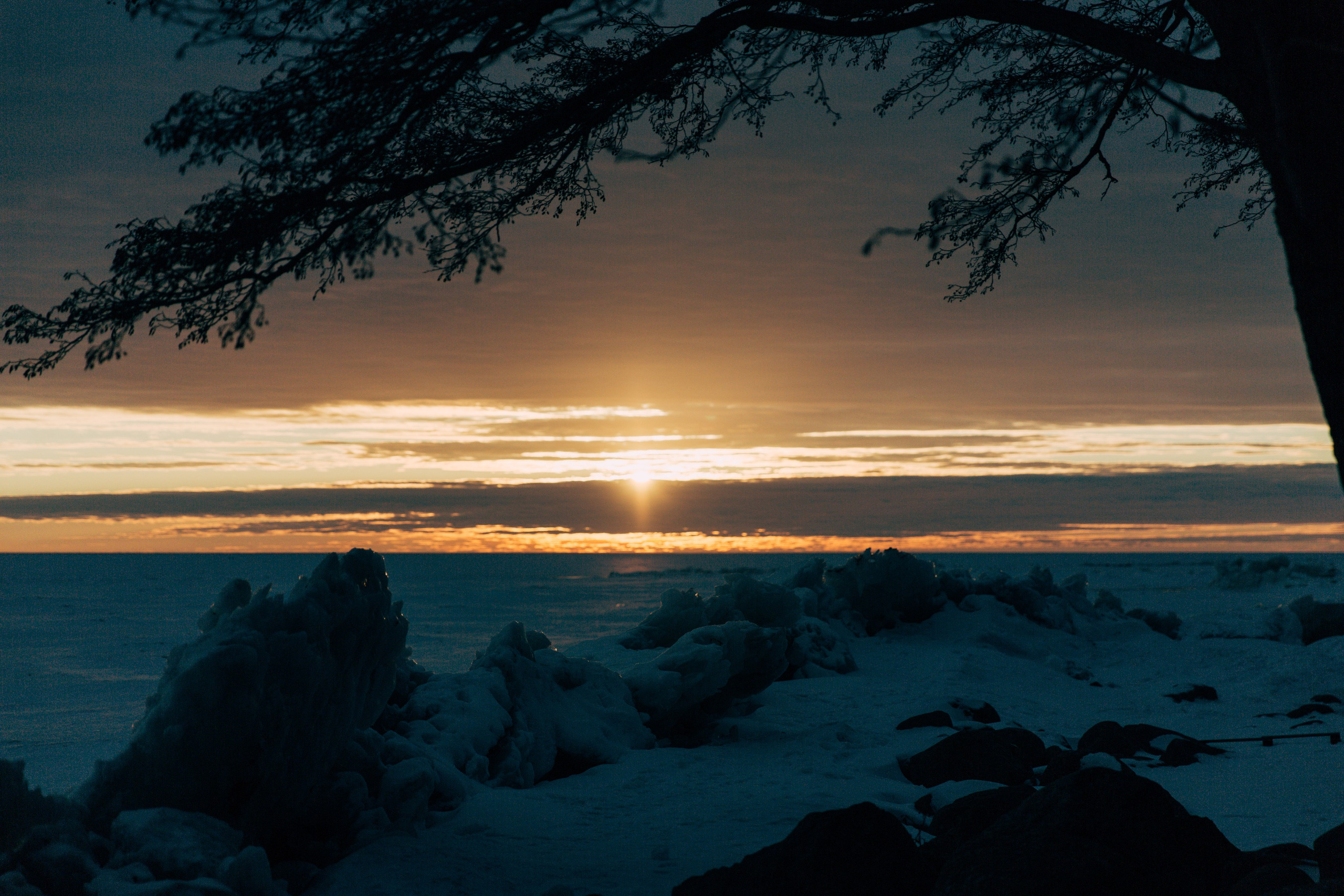 Идеи для фотосессии в СПб: Финский залив на закате (портреты)