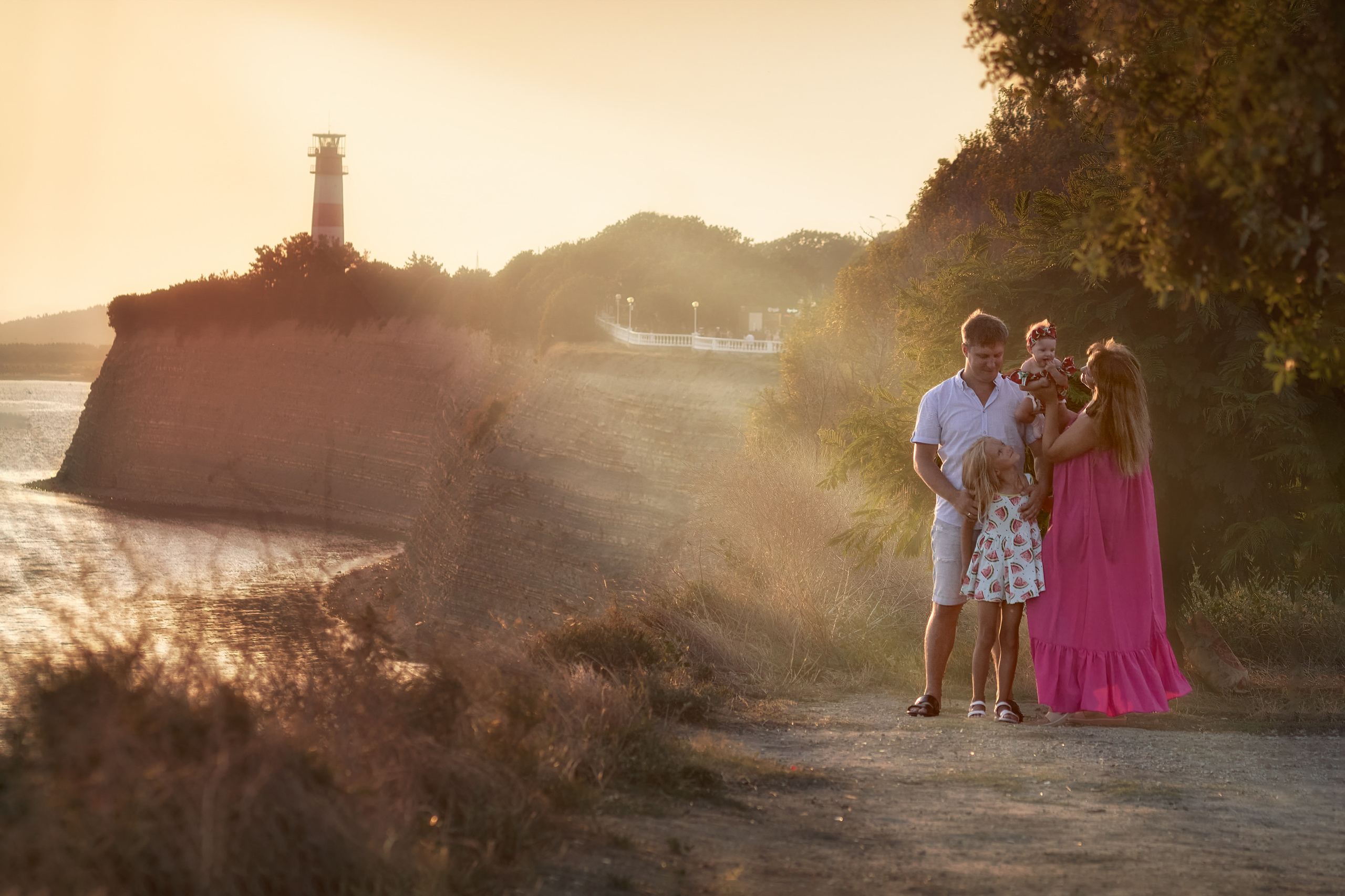 Фотопрогулка с семьей Оксаны (На Круче и дикий пляж) г. Геленджик