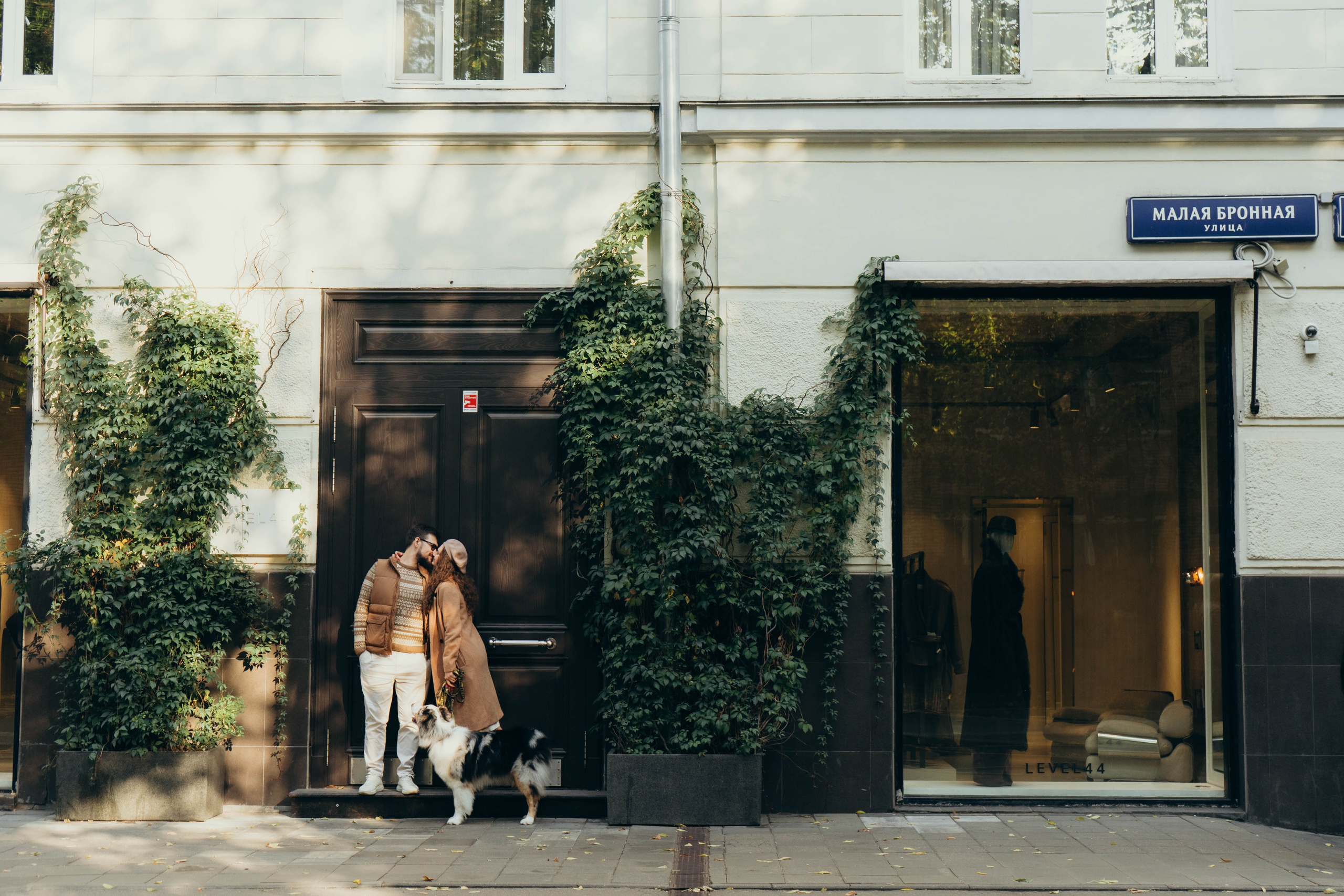 Аня, Влад и Джонни