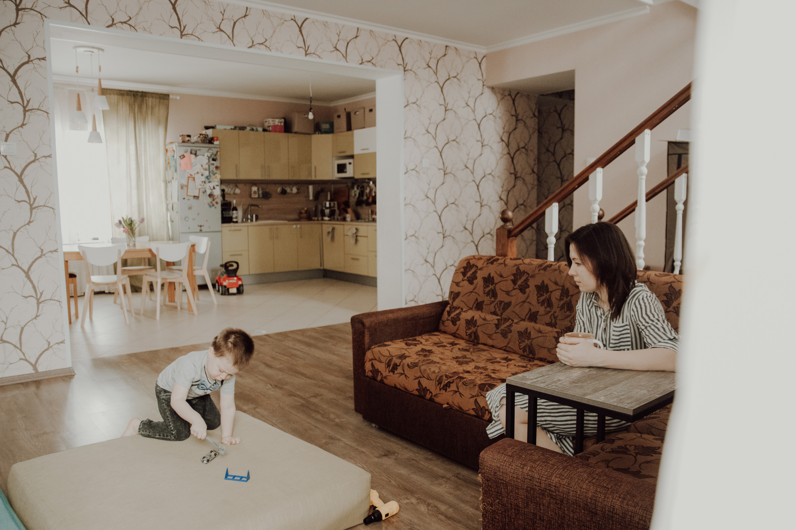 В доме с лестницей. Семейный фотограф в Москве