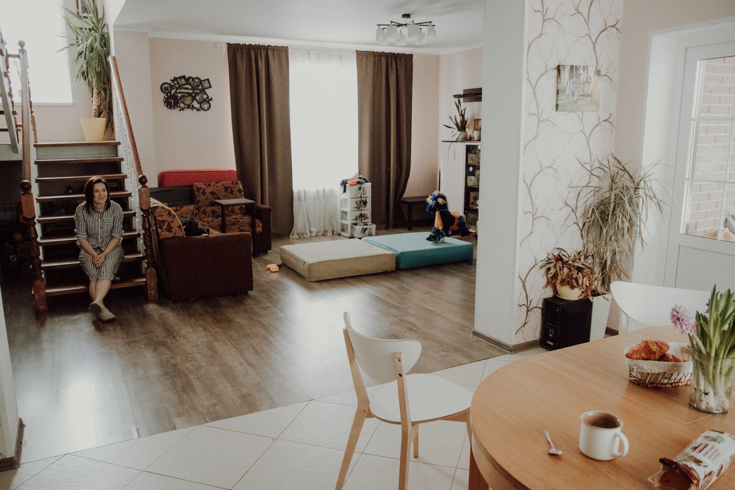 В доме с лестницей. Семейный фотограф в Москве