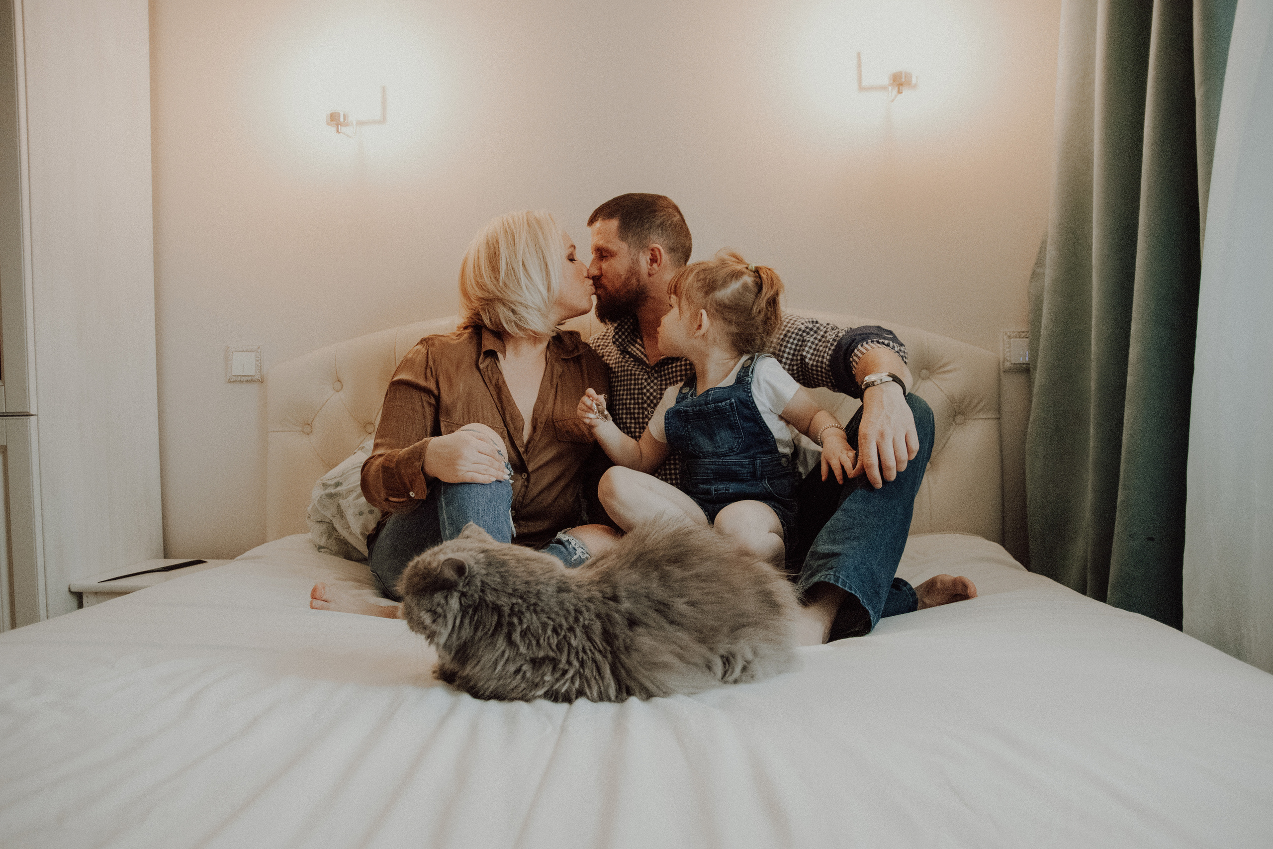 Три сердца и одно пушистое. Семейный фотограф в Москве