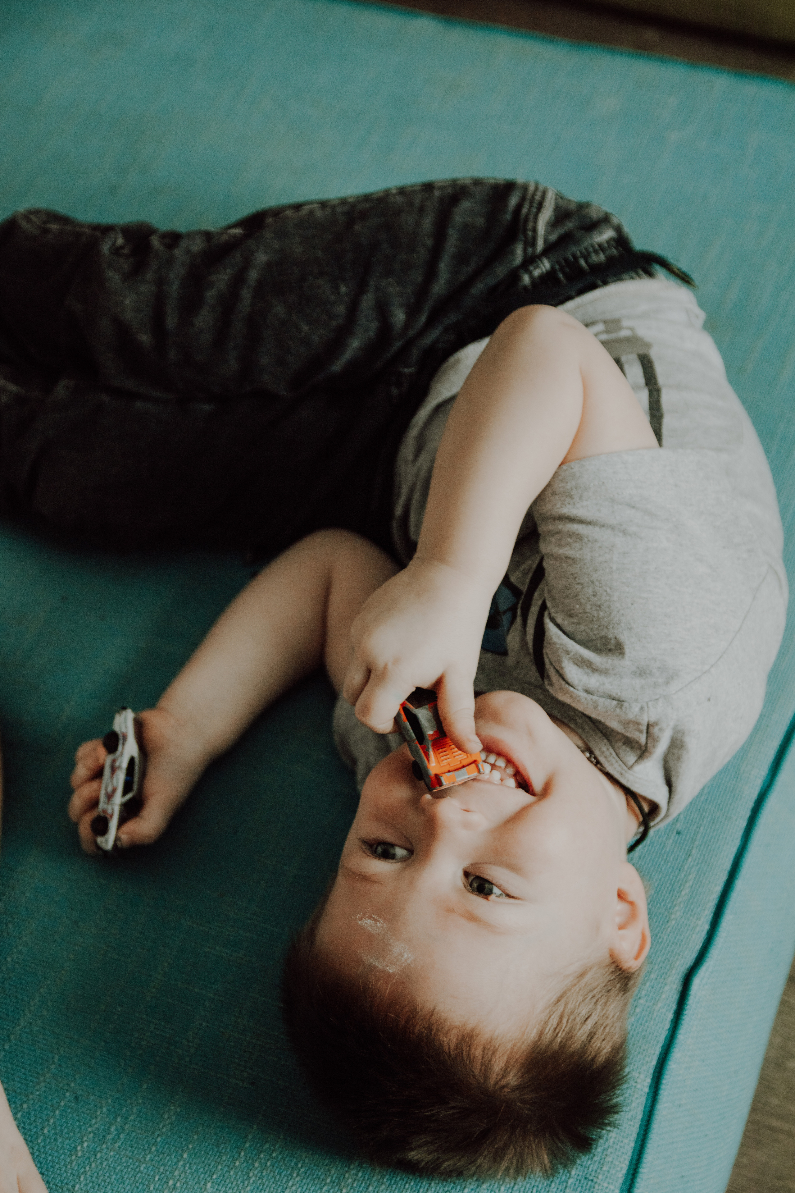 В доме с лестницей. Семейный фотограф в Москве