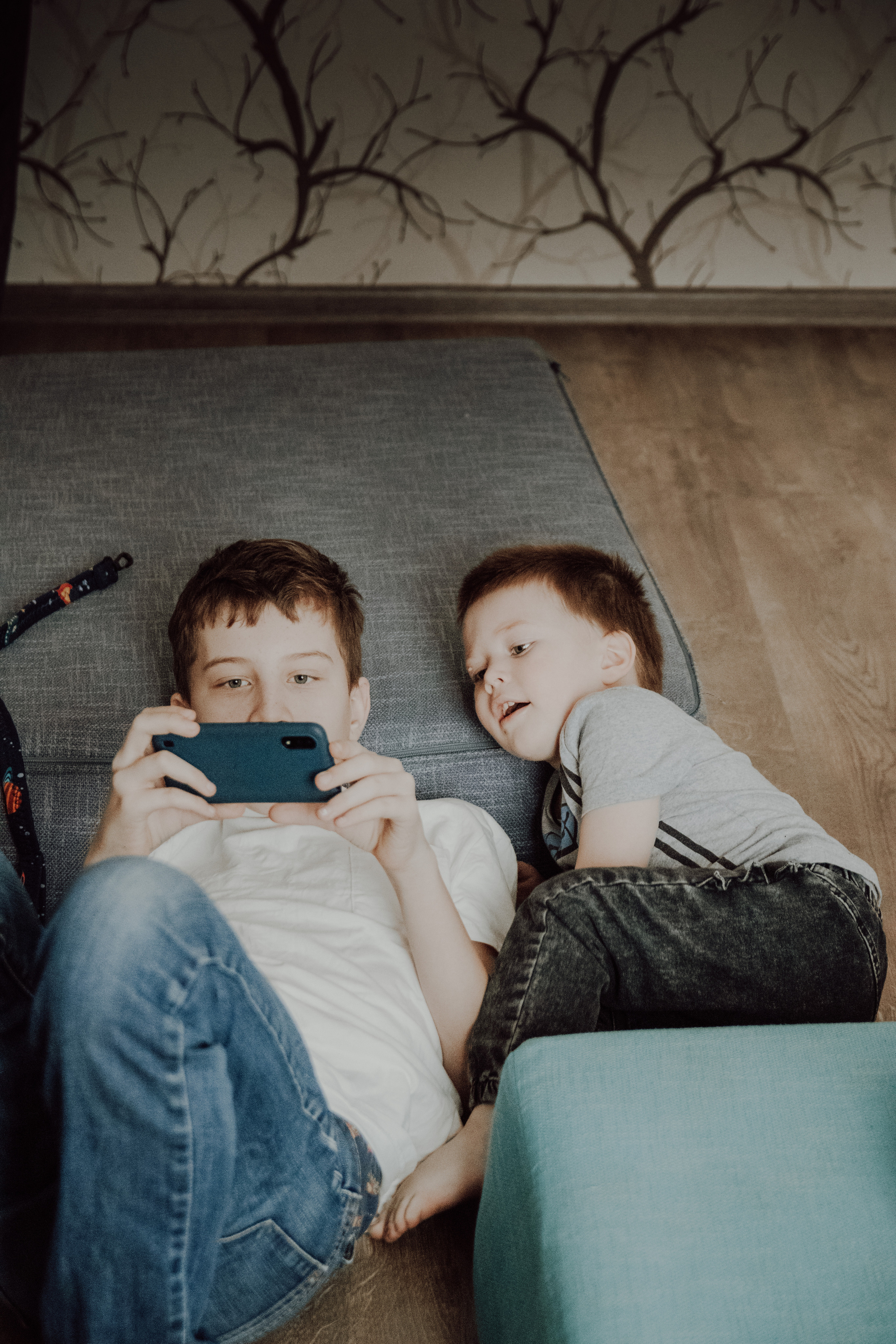 В доме с лестницей. Семейный фотограф в Москве