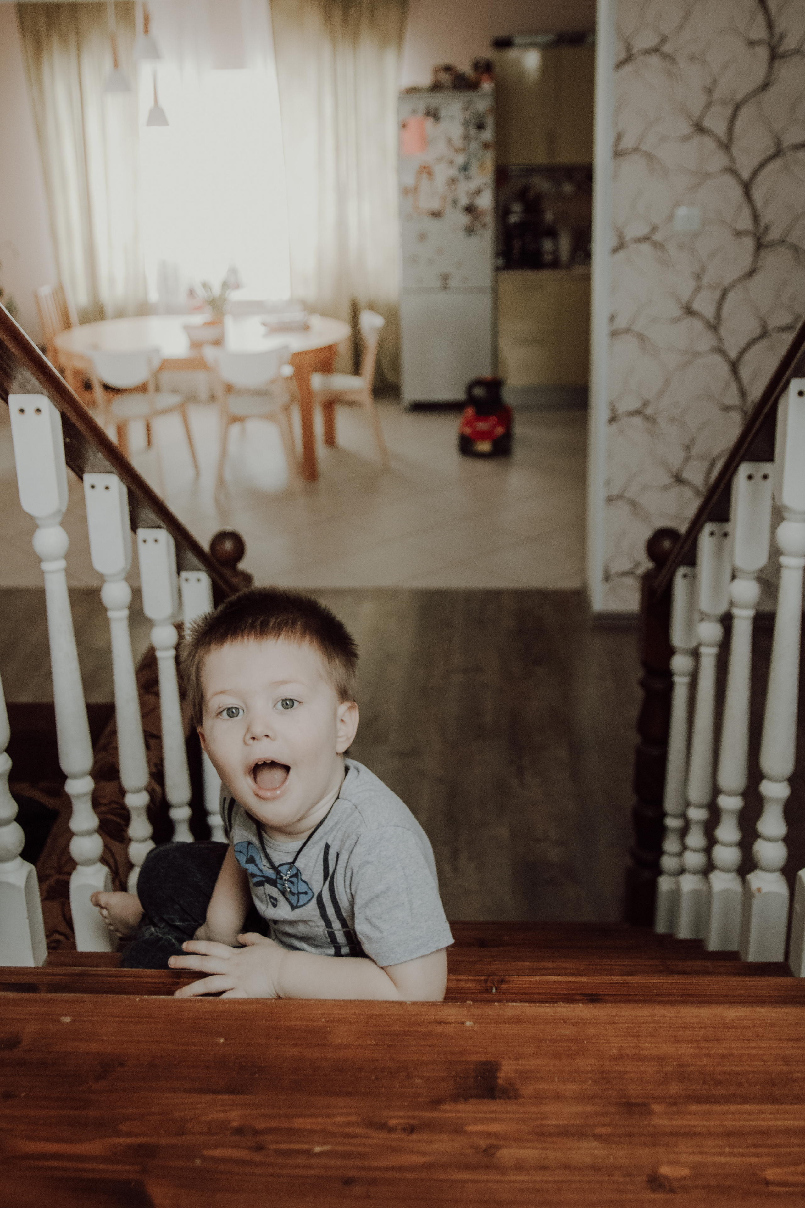 В доме с лестницей. Семейный фотограф в Москве