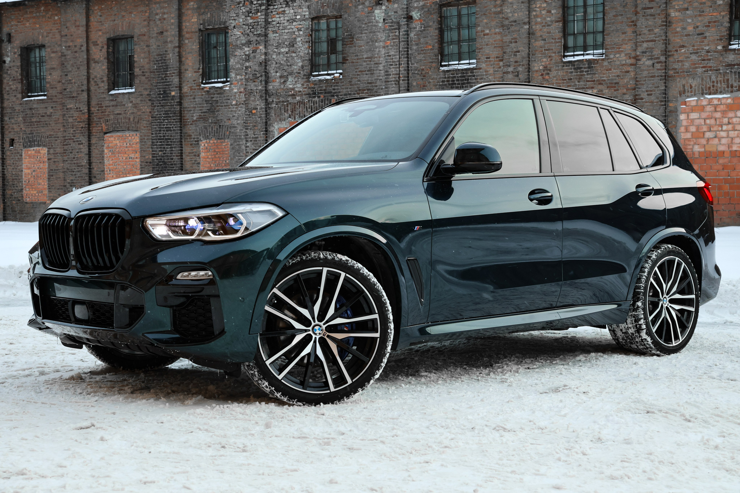 BMW X5. Photo-nk