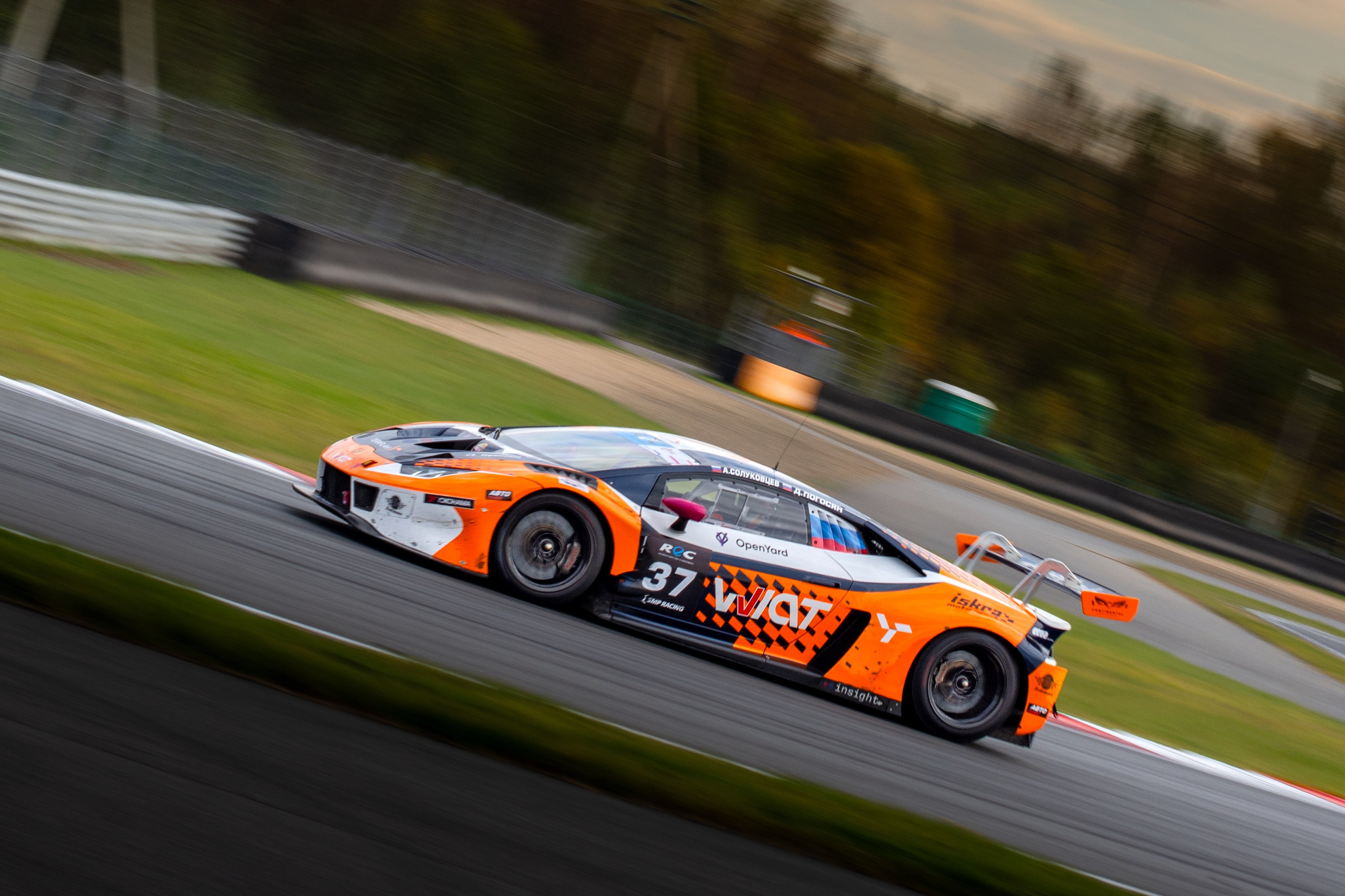 MRW — REC — 04.10.2025. AlexFecto — галереи фотографий