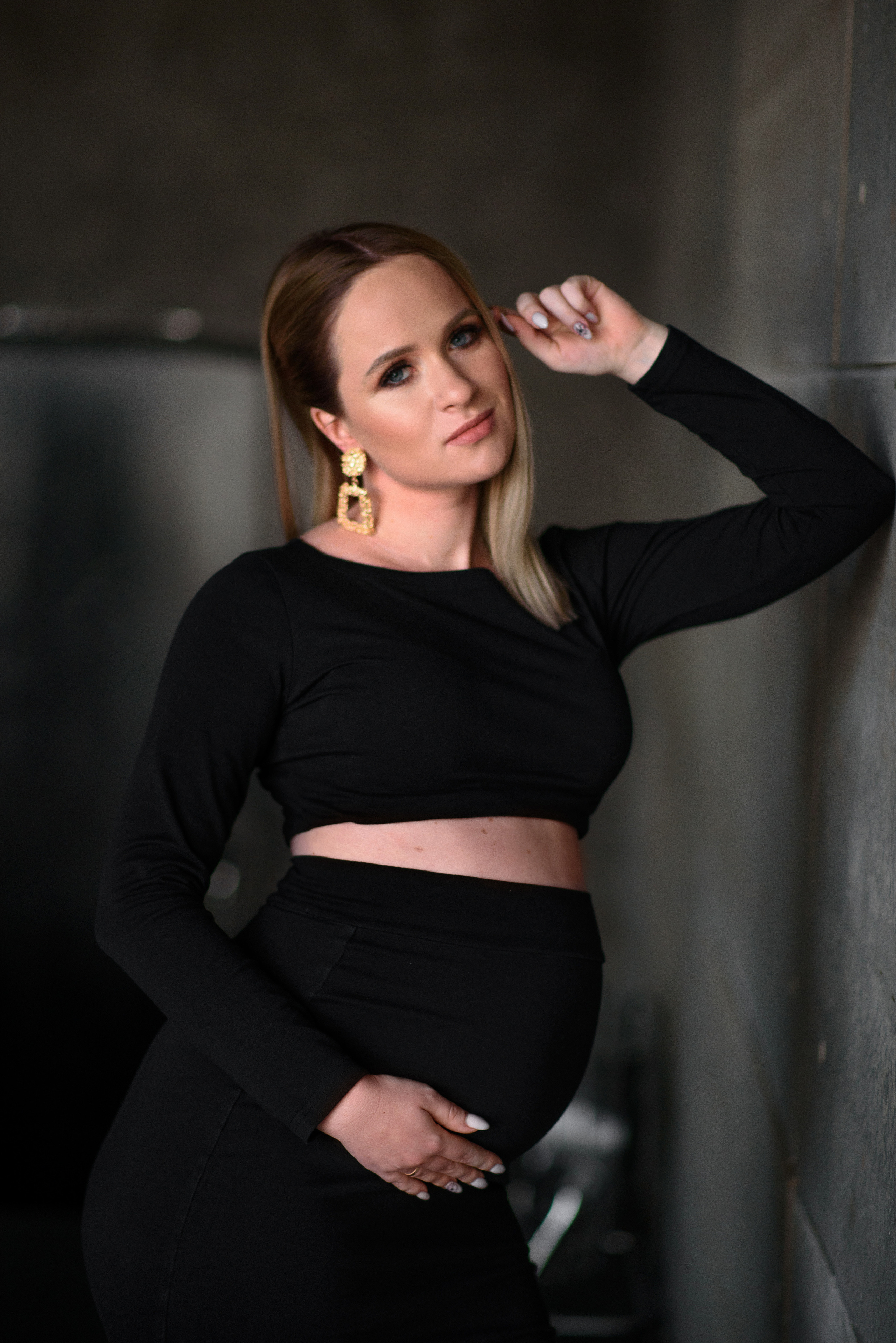 Фотосессия беременности в темной студии. Фотограф в Москве и Люберцах, Валя Шикулина