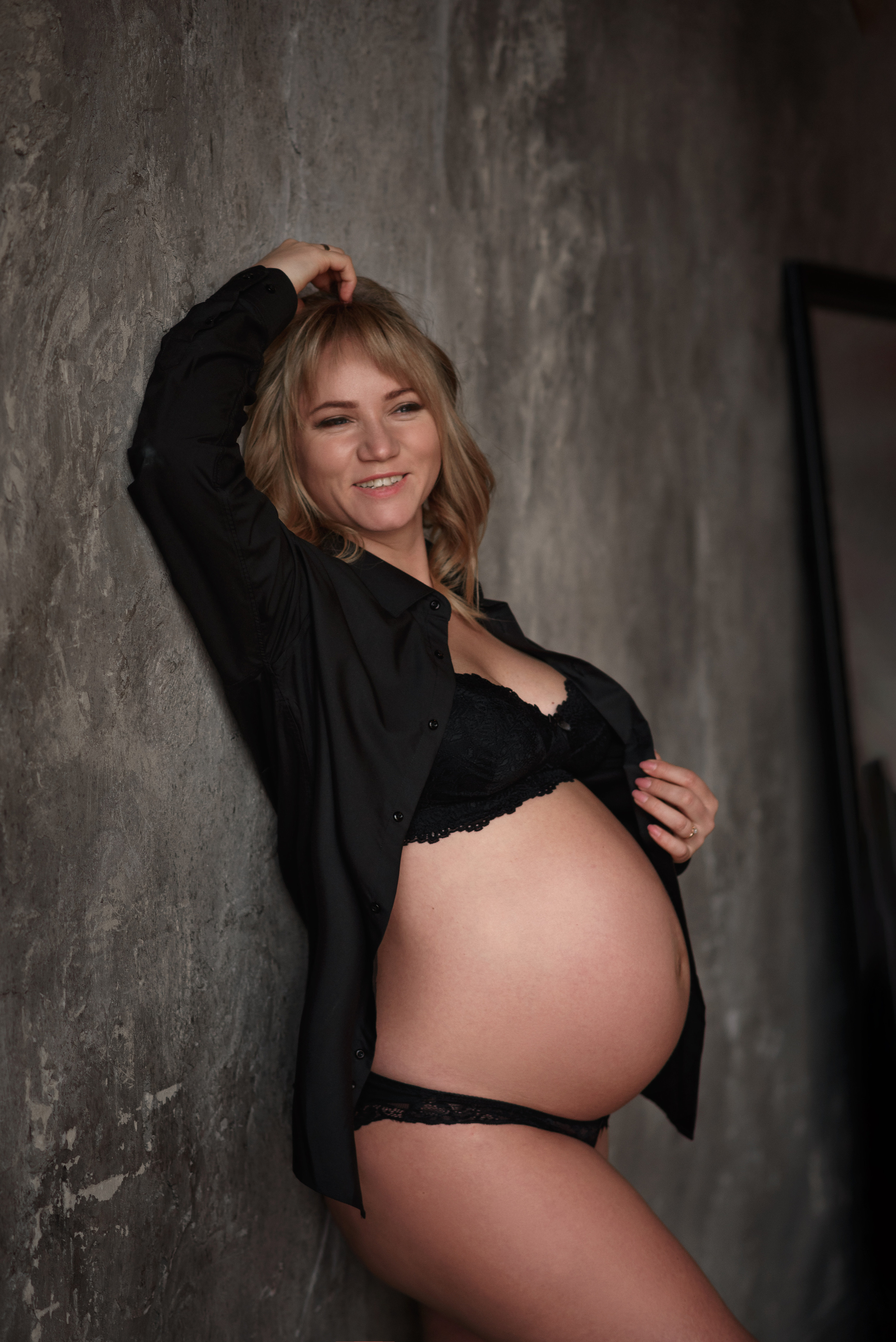 Фотосессия беременности в темной студии. Фотограф в Москве и Люберцах, Валя Шикулина