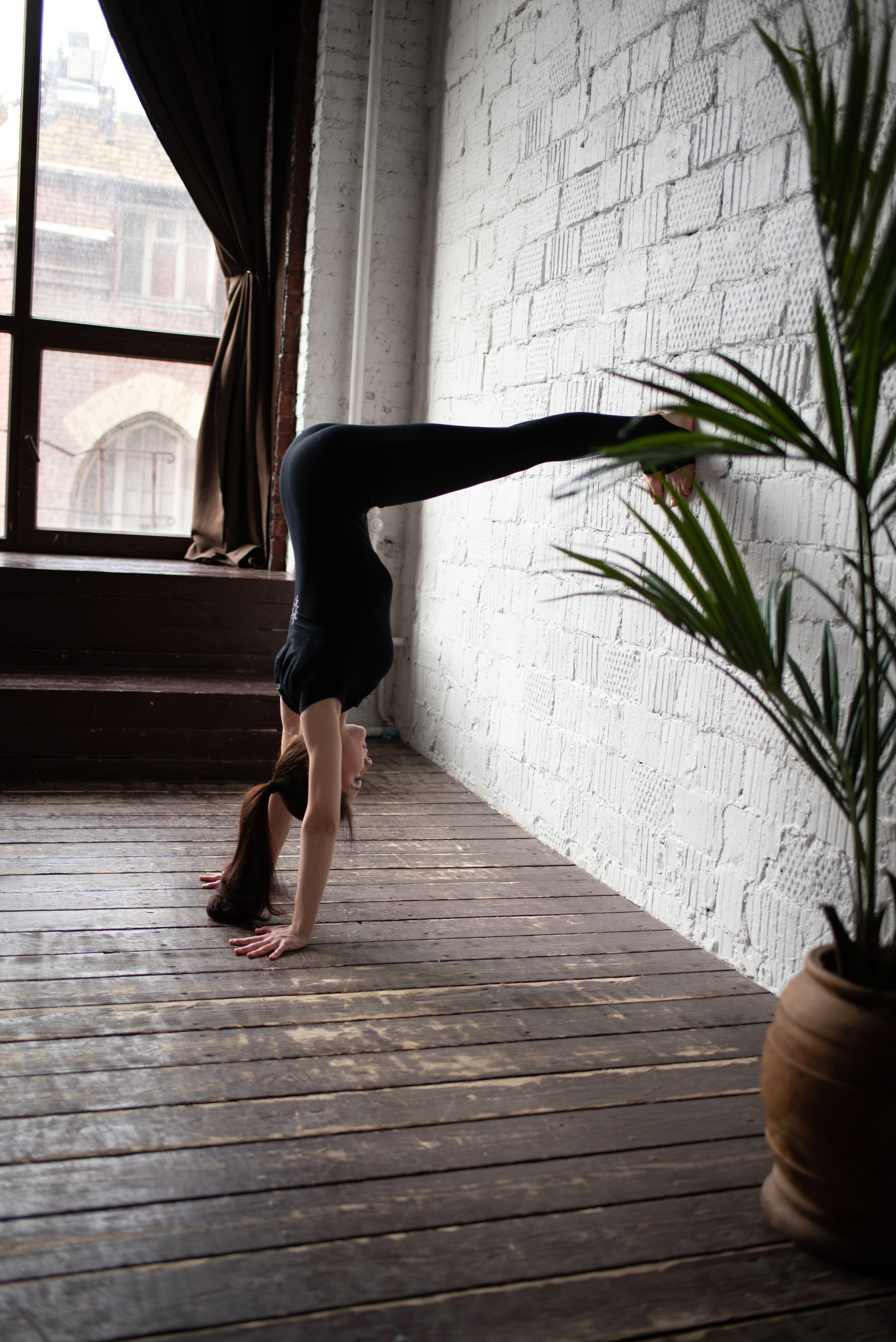 Профессиональная фотосессия для инструктора по йоге. Фотограф в Москве и Люберцах, Валя Шикулина