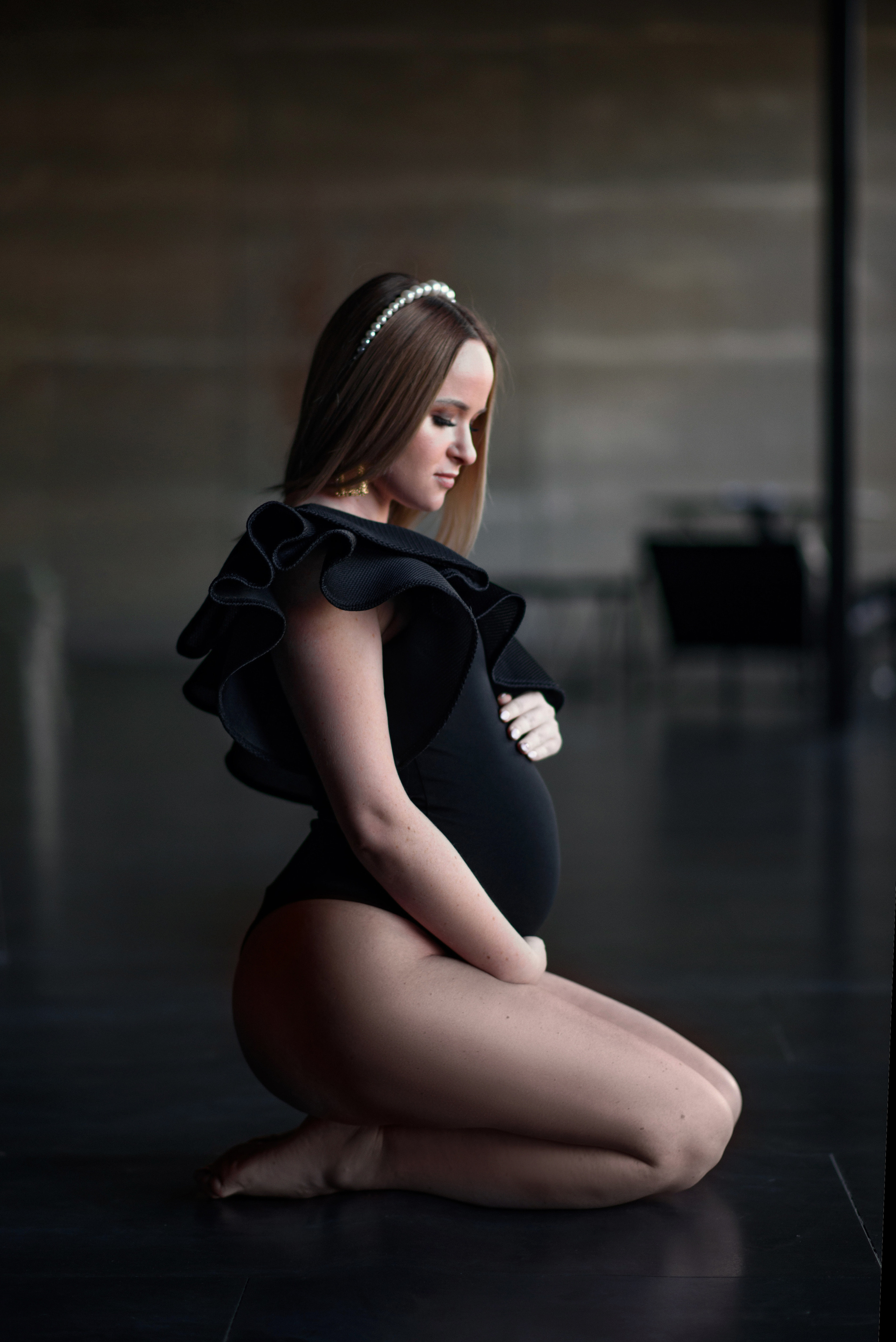 Фотосессия беременности в темной студии. Фотограф в Москве и Люберцах, Валя Шикулина