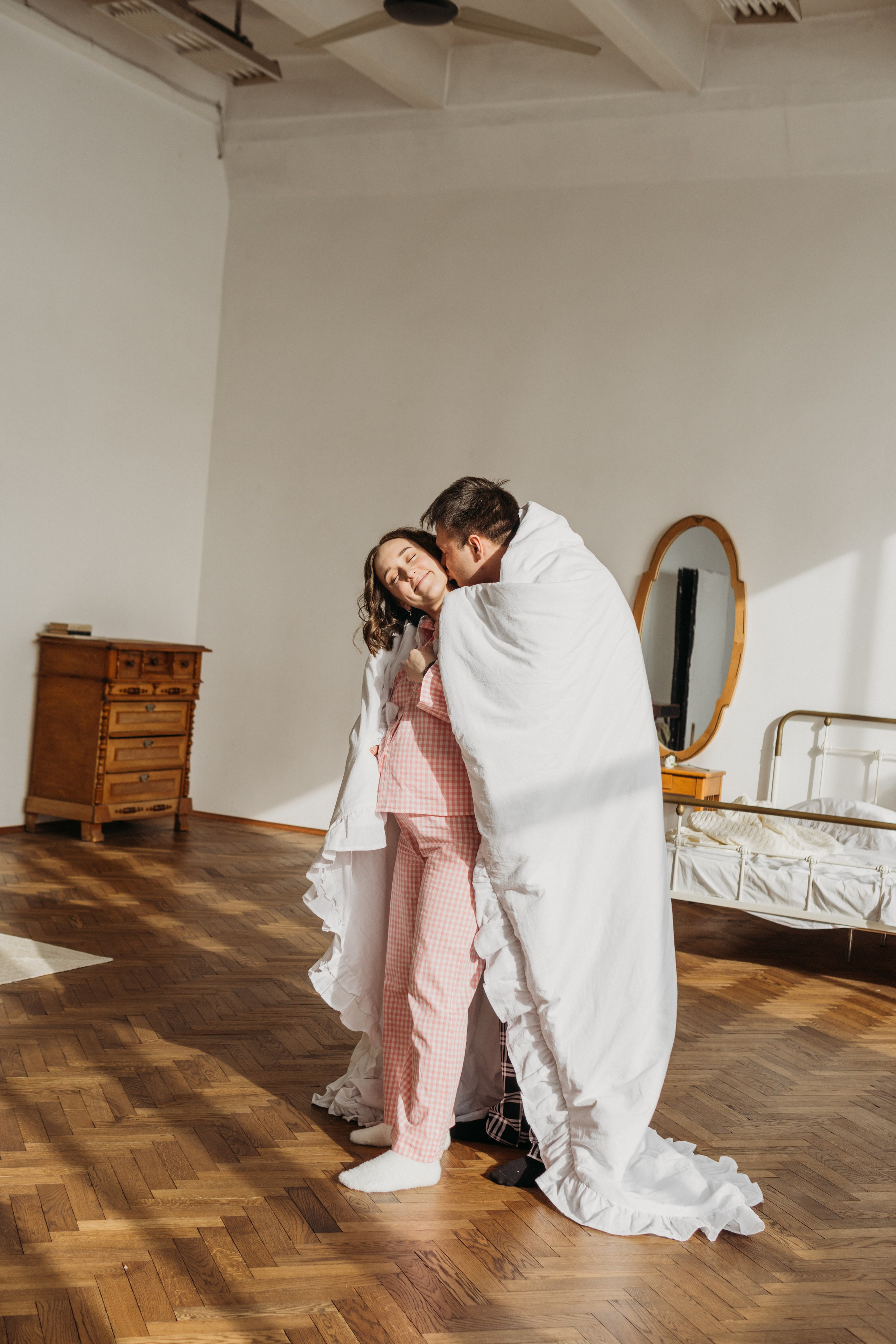 Artem & Katherine. Я — Алёна и я фотографирую красиво (е)