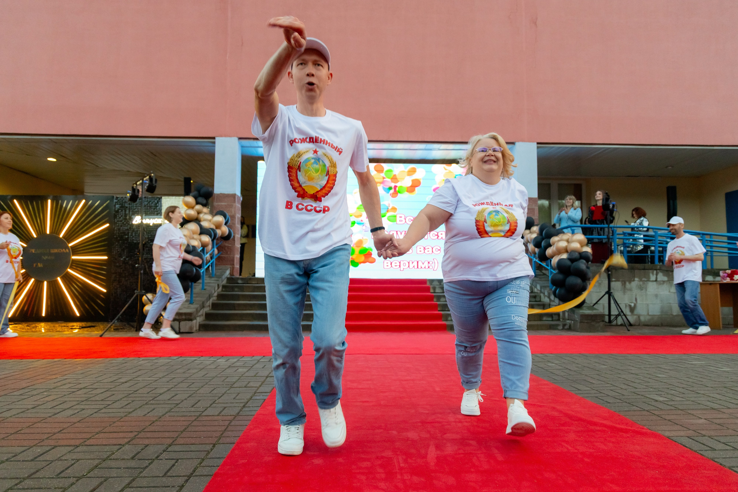 Школьный выпускной 2025 год в Минске, Беларуси. Свадебный фотограф в Минске/Беларуси Сергей Спиридонов