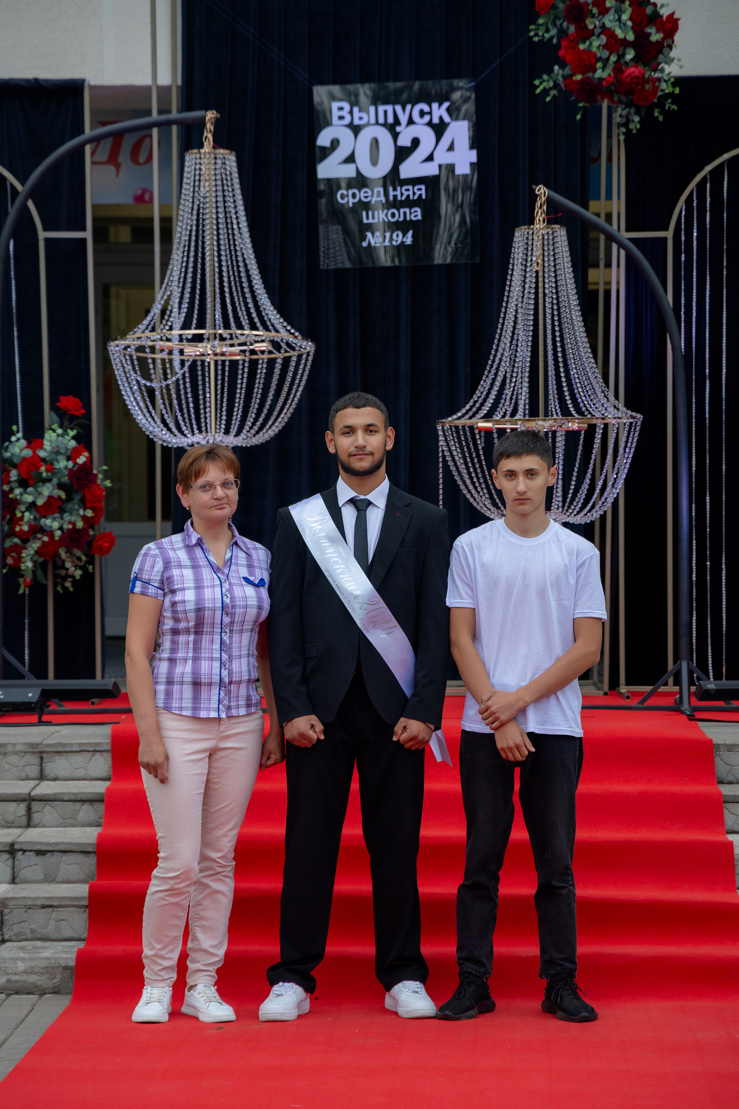 Школьный выпускной 2024 год в Соколе (Минск). Свадебный фотограф в Минске/Беларуси Сергей Спиридонов