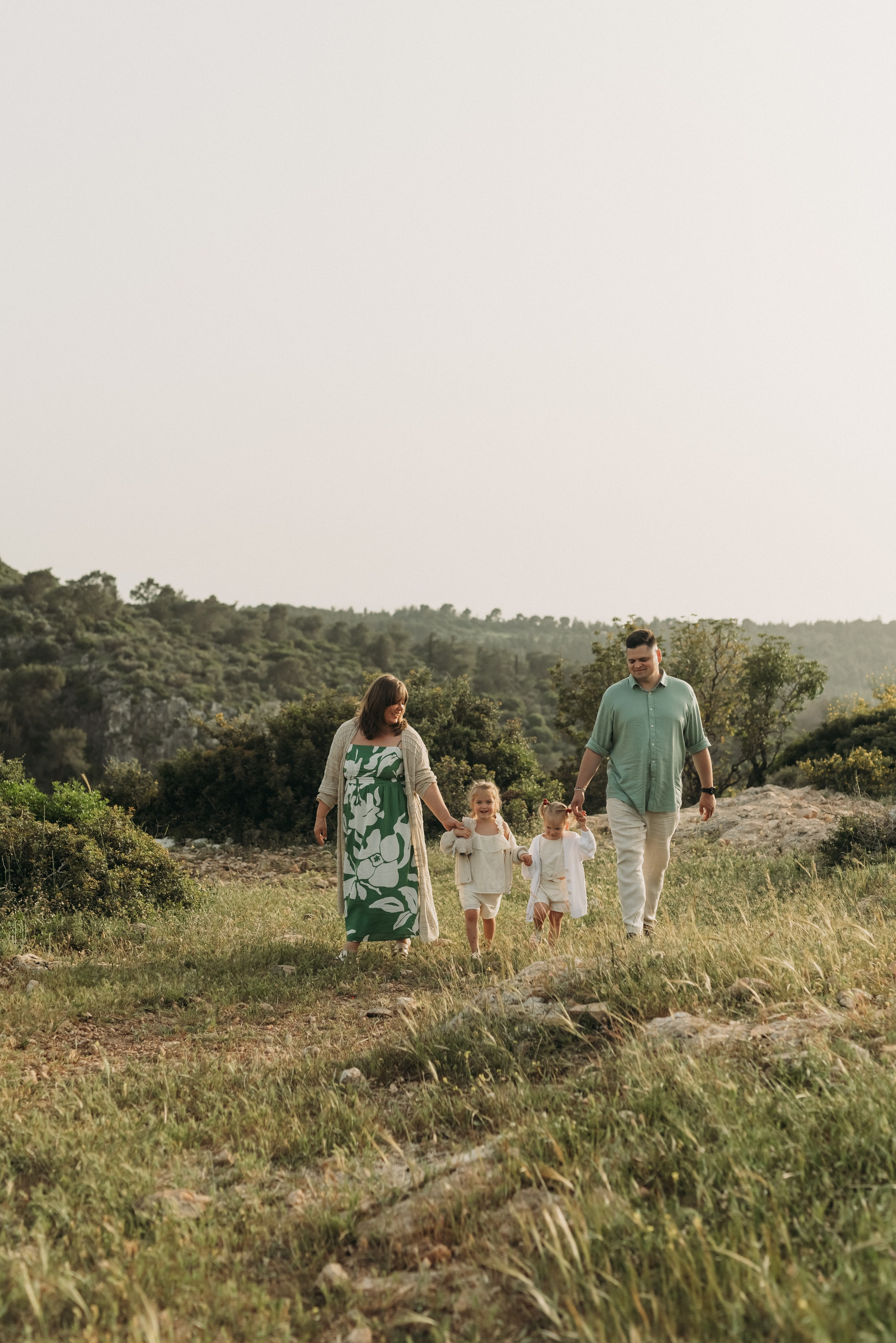 Family: Iryna, Vlad, Yasmin & Arina. Family photographer in Israel | Alesya Superfin