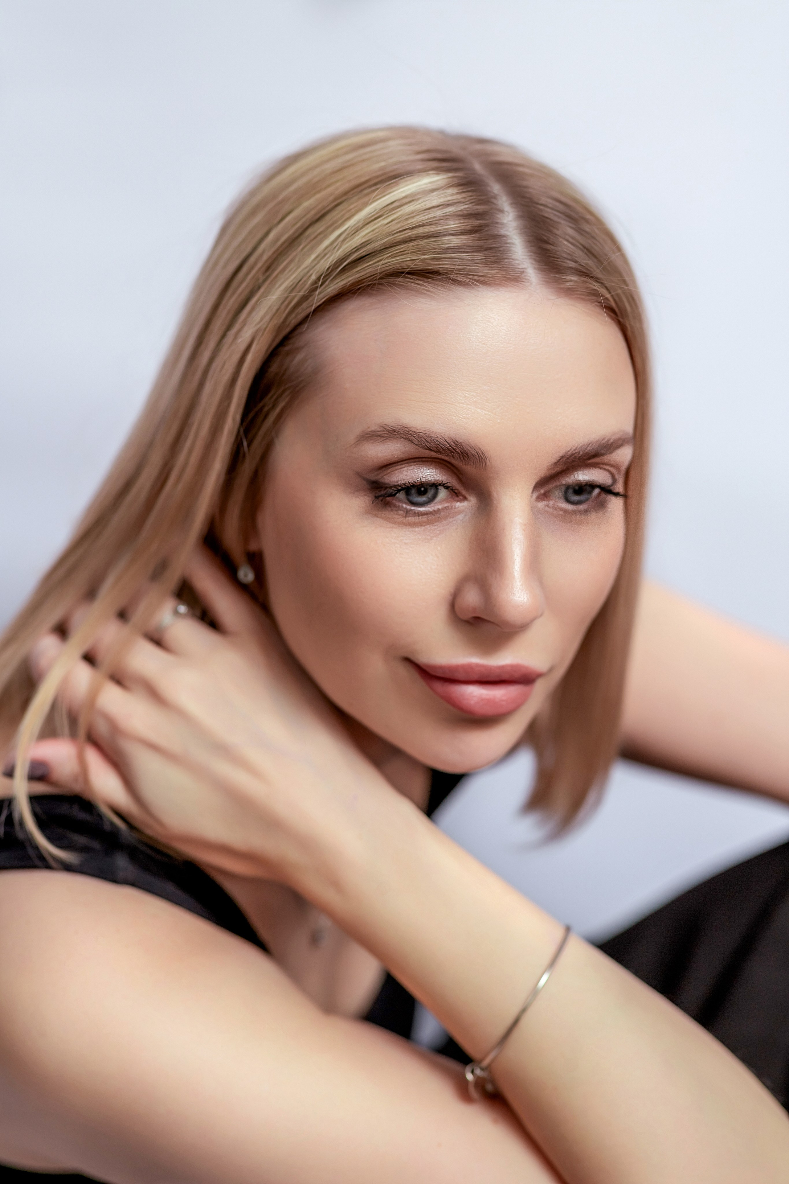 СТУДИЙНЫЙ минимализм ЖЕНСКИЙ. Фотограф Алина Лебедь