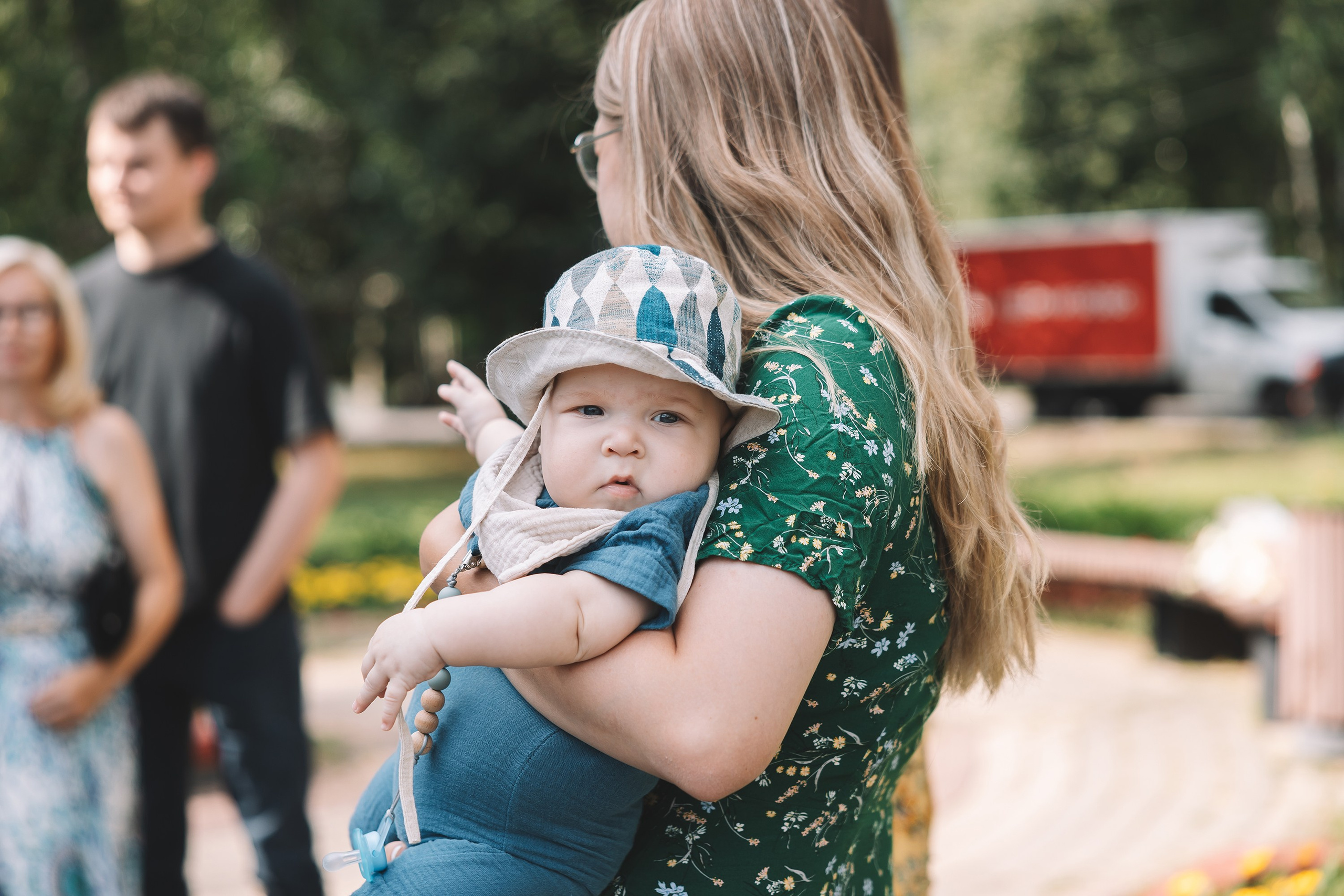 Свадебная фотосессия с росписью в ЗАГСе Видное и фотосессией с машиной. Свадебный фотограф в Москве — Оскар Гелманов