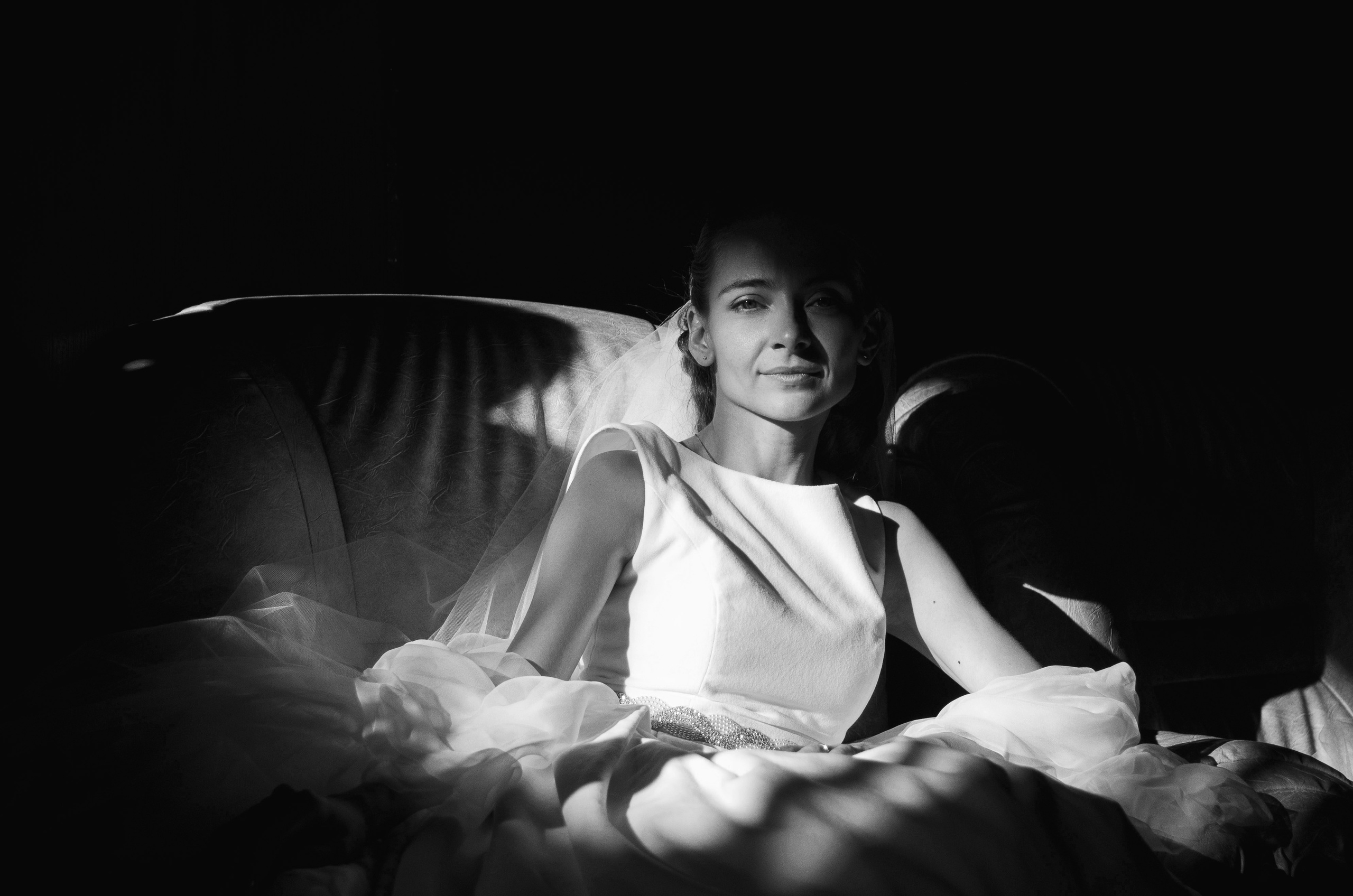 Художественная свадебная фотосессия в городе. Фотограф в Витебске Сергей Томашев