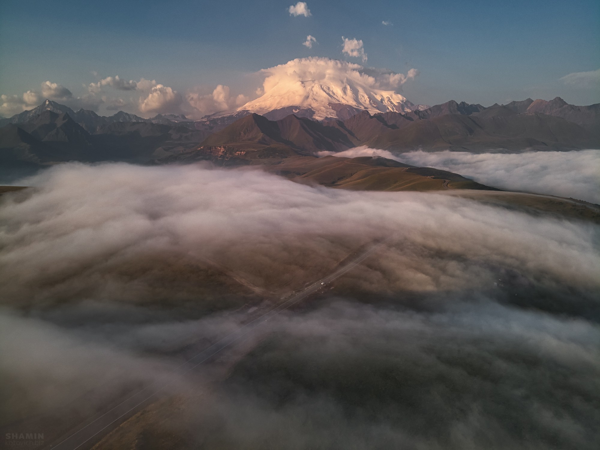 Пейзажи Кавказа: Домбай, Эльбрус, Кисловодск, Минеральные Воды, горы и ледники. Ночной и арт-пейзаж, светопись и атмосфера Кавказа. Фотограф Константин Шамин