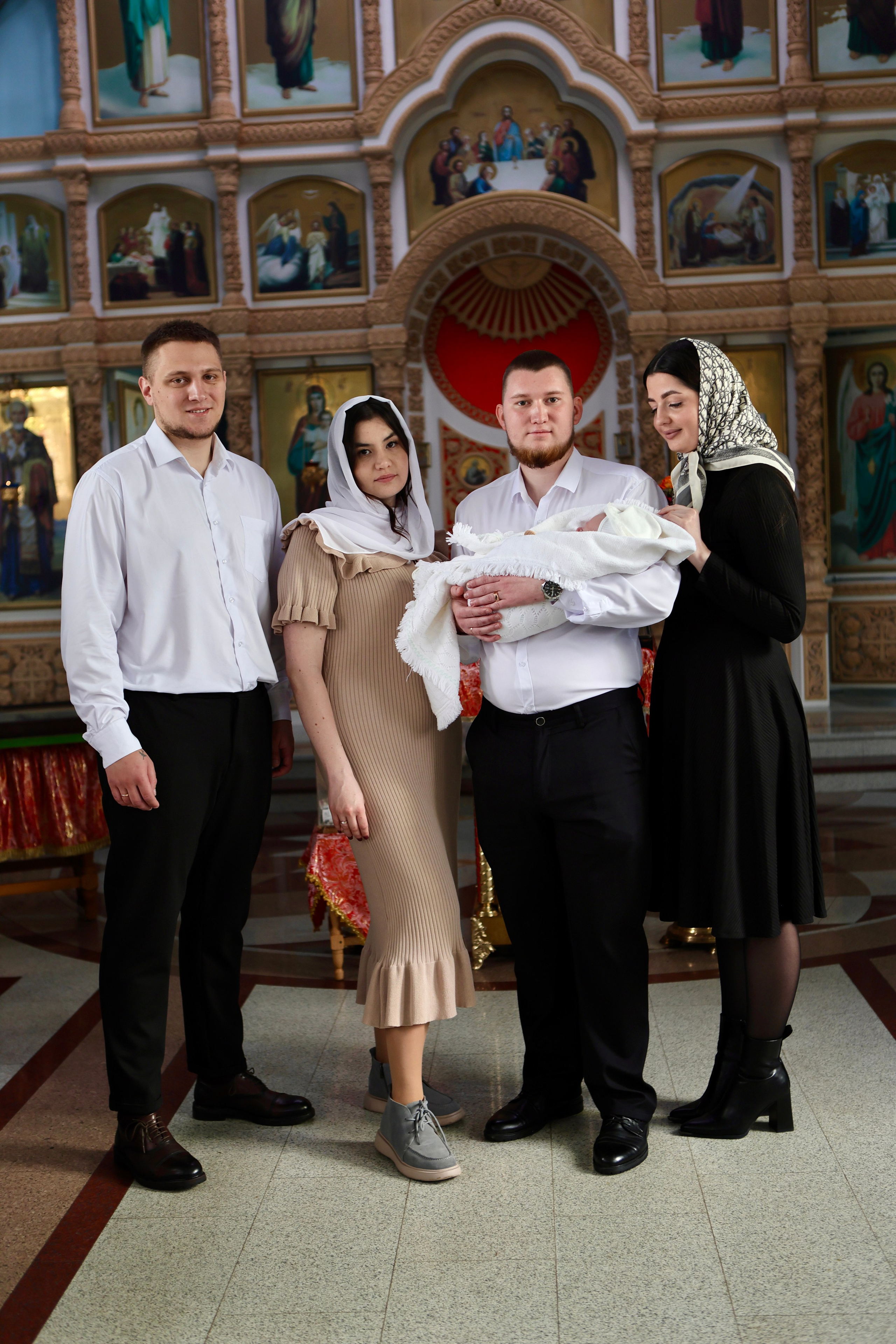 Яна и Максим —крещение Михаила. Фотограф в Курске Смирнов Евгений