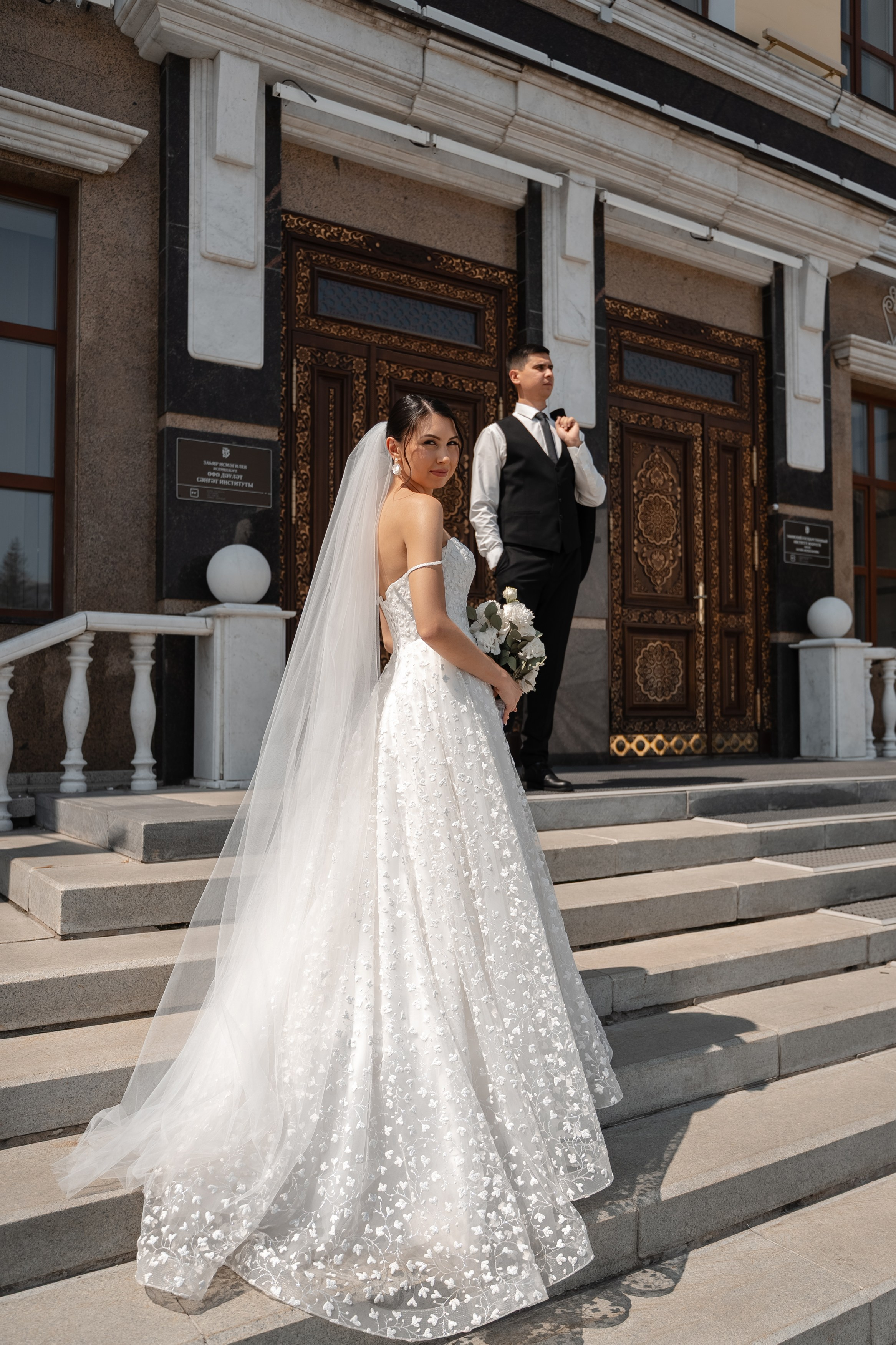 Советская площадь (Пушкина, 95). Свадебный фотограф в Уфе Лилия Сова