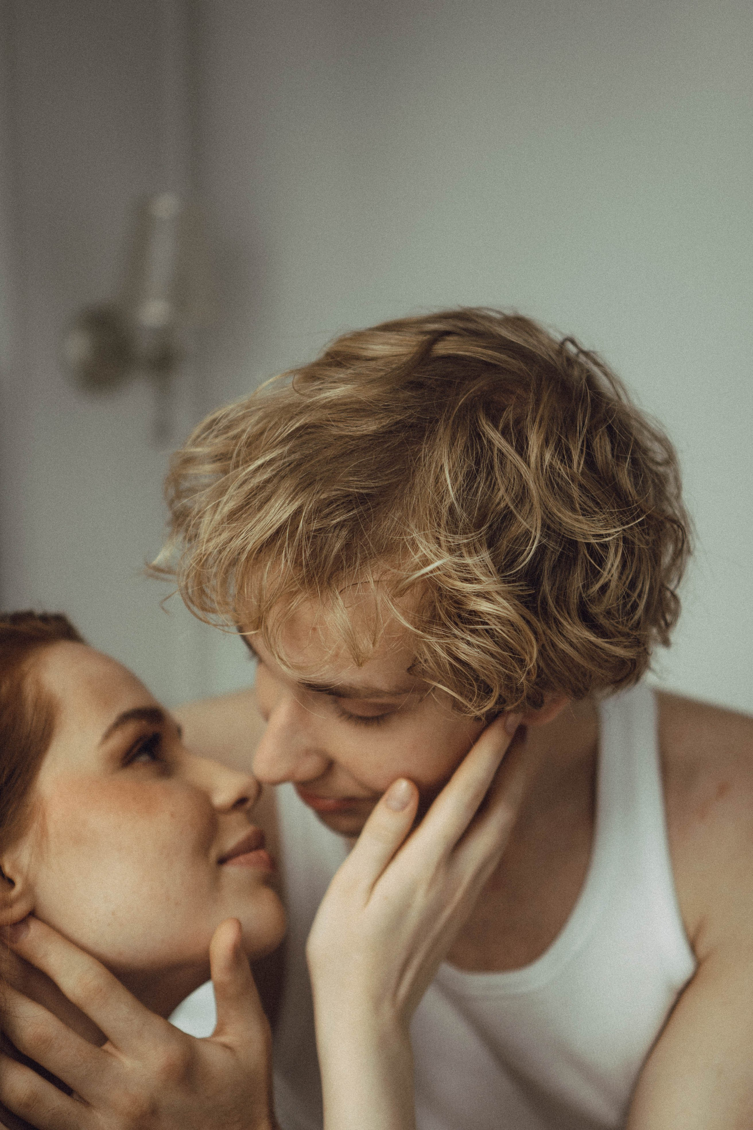 СВАДЕБНАЯ СЬЕМКА В ОТЕЛЕ. СБОРЫ ЖЕНИХА И НЕВЕСТЫ И ТАКЖЕ ТОР И ПОДГОТОВКА К ПРОГУЛКЕ. Профессиональный фотограф, Санкт-Петербург — Виктория Богомолова